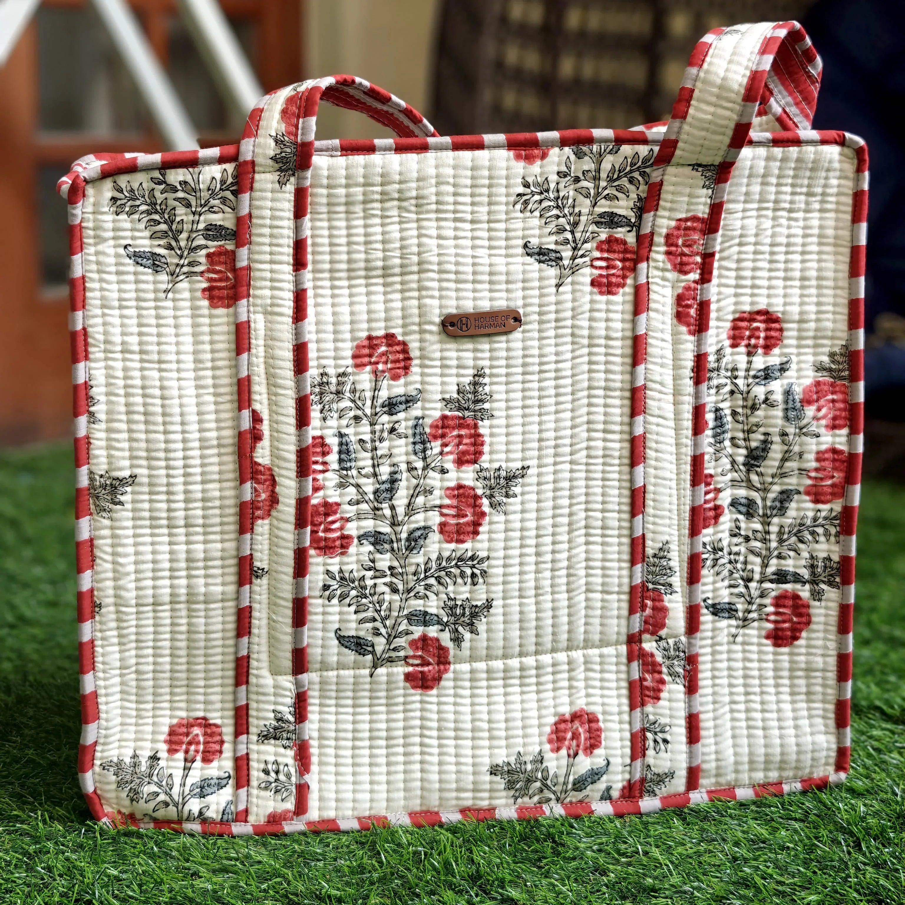 House of Harman Block Printed Tote Bag | Zipper Closure | 2 Inner Pockets | Ample Storage - HOUSE OF HARMAN