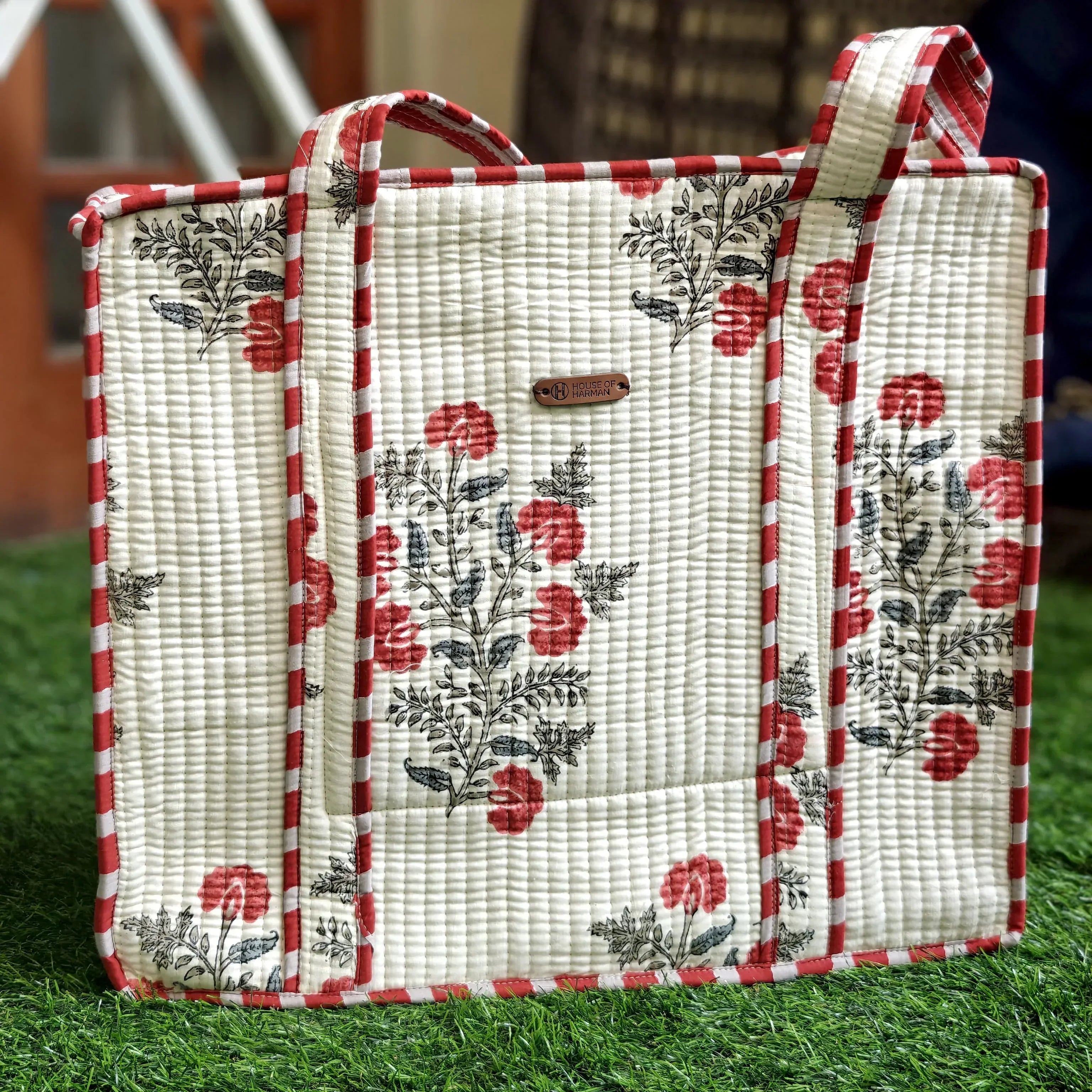House of Harman Block Printed Tote Bag | Zipper Closure | 2 Inner Pockets | Ample Storage - HOUSE OF HARMAN