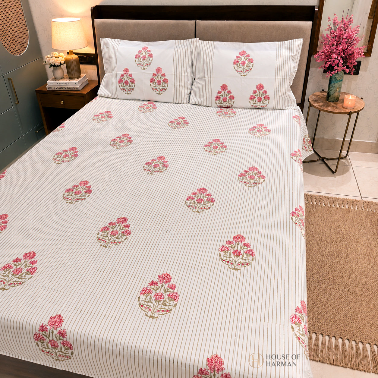 Rosebud Meadow Lines Bedsheet
