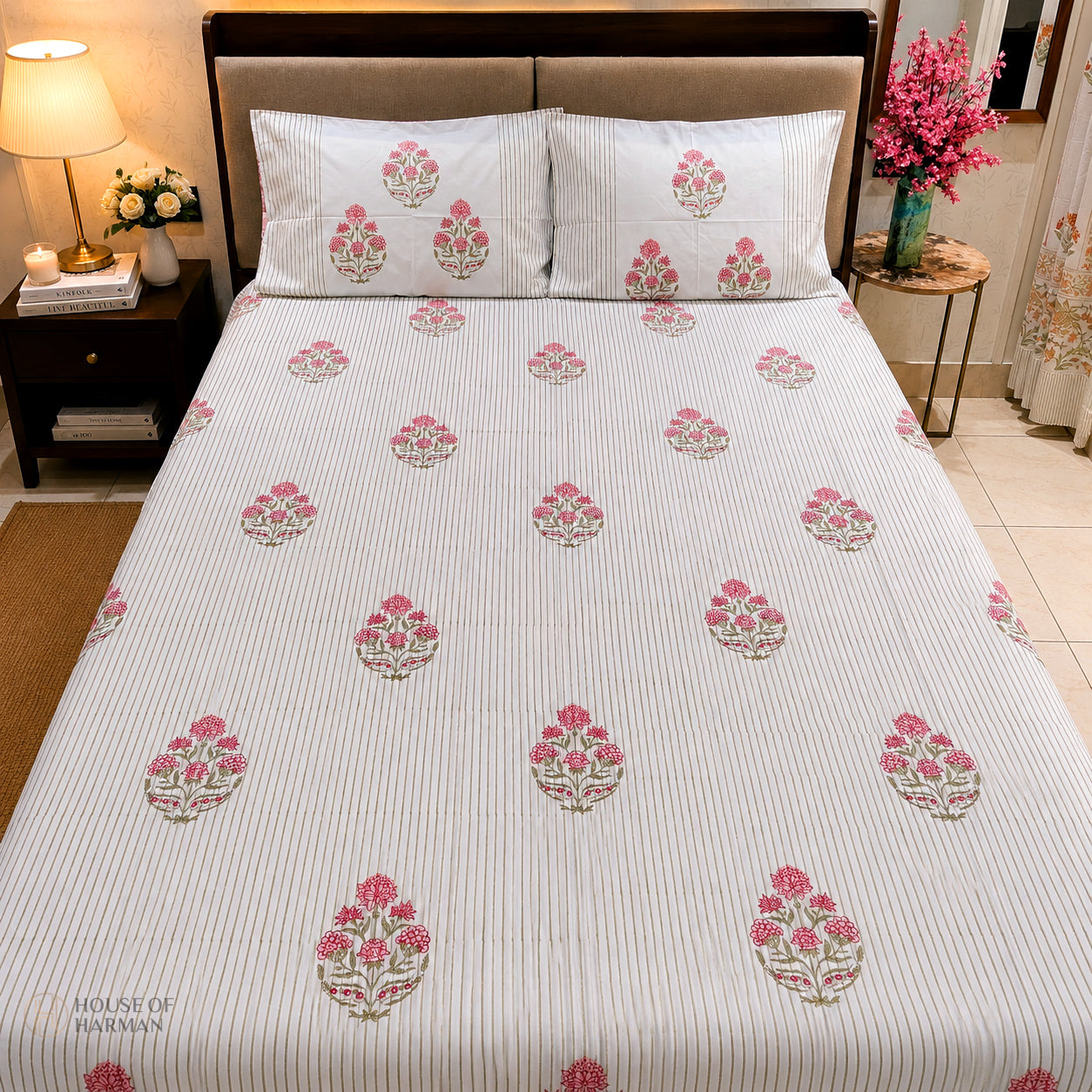 Rosebud Meadow Lines Bedsheet
