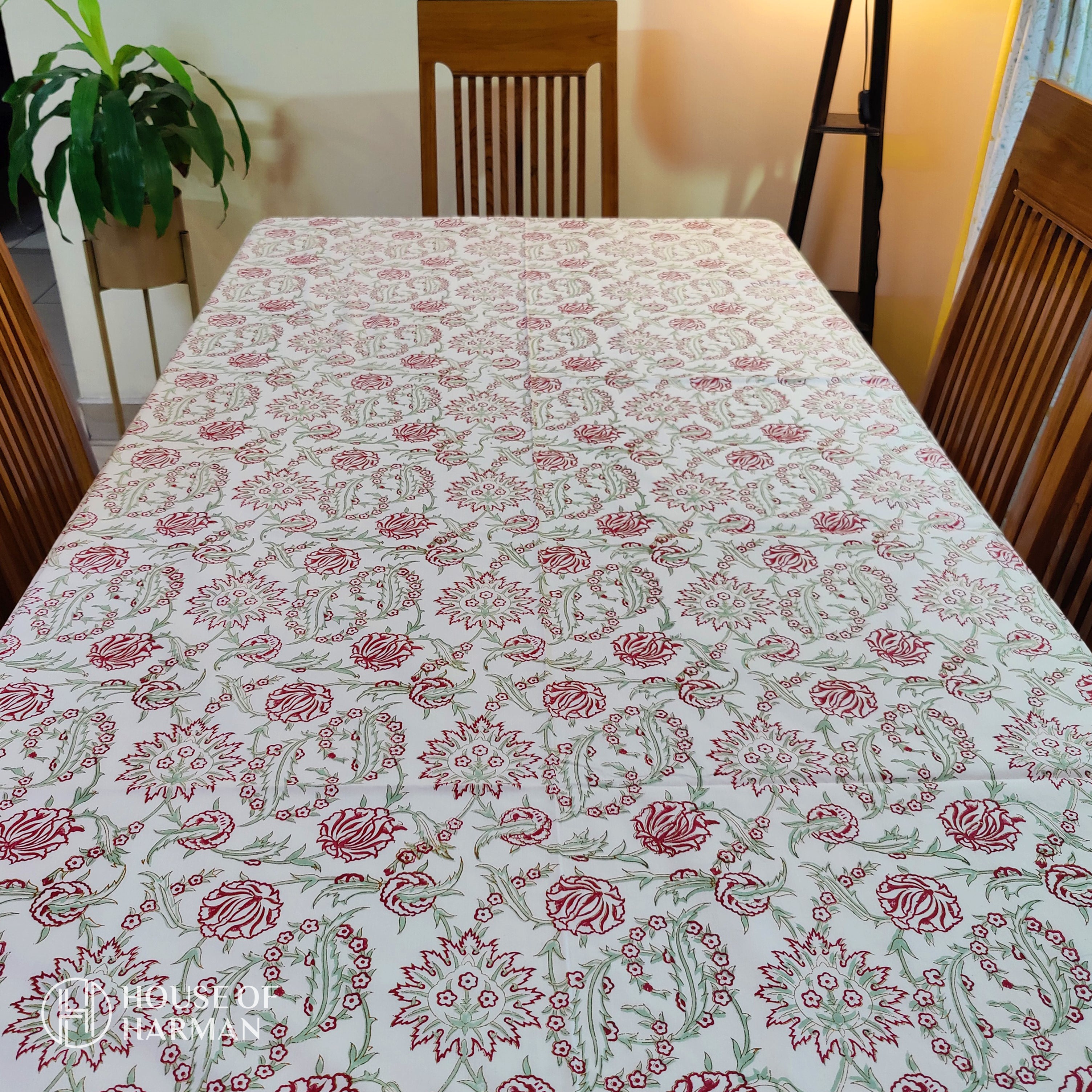 Spring Bloom Delight Table Cover (With Cotton Napkins)