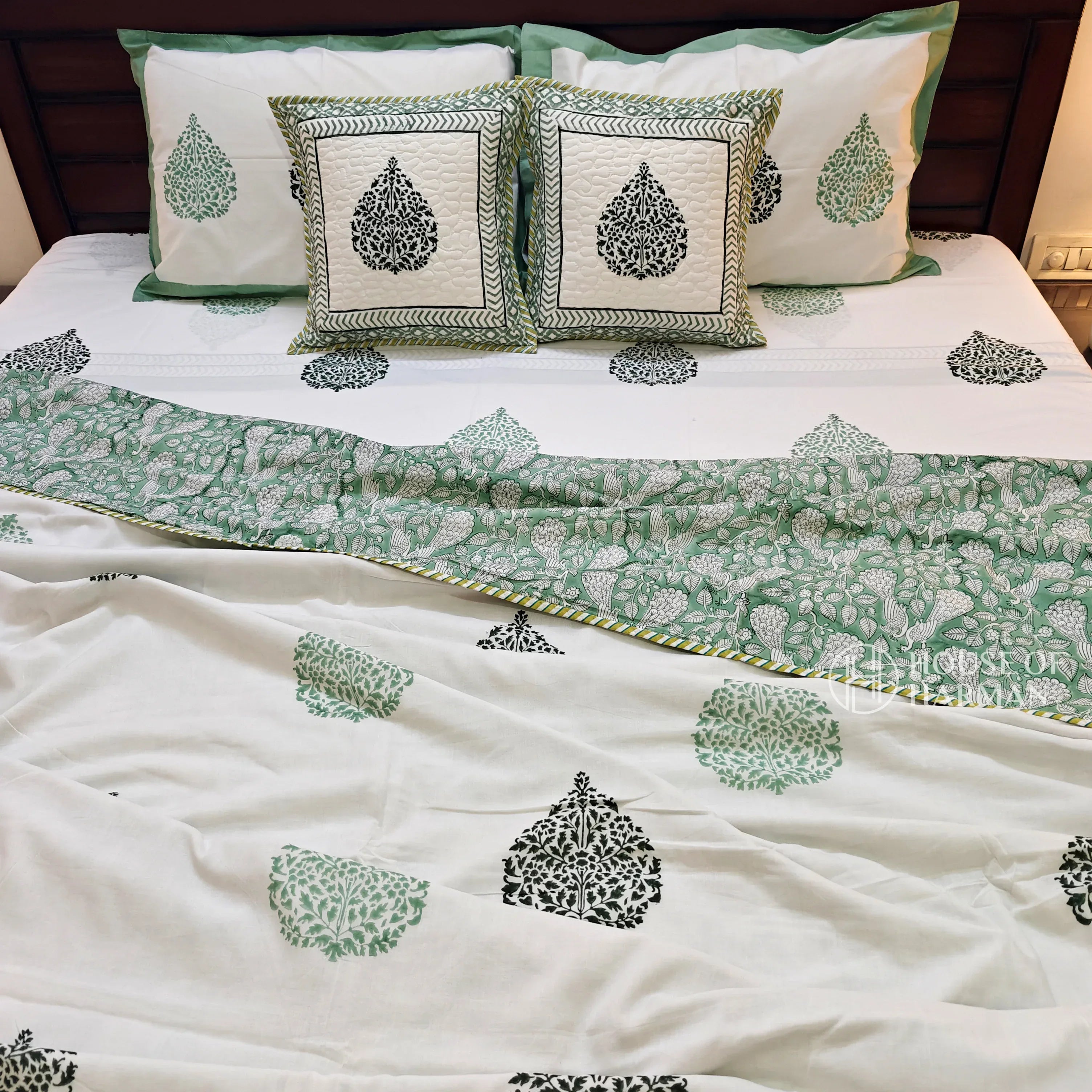 Emerald Spade Delight Bedsheet and Dohar - HOUSE OF HARMAN