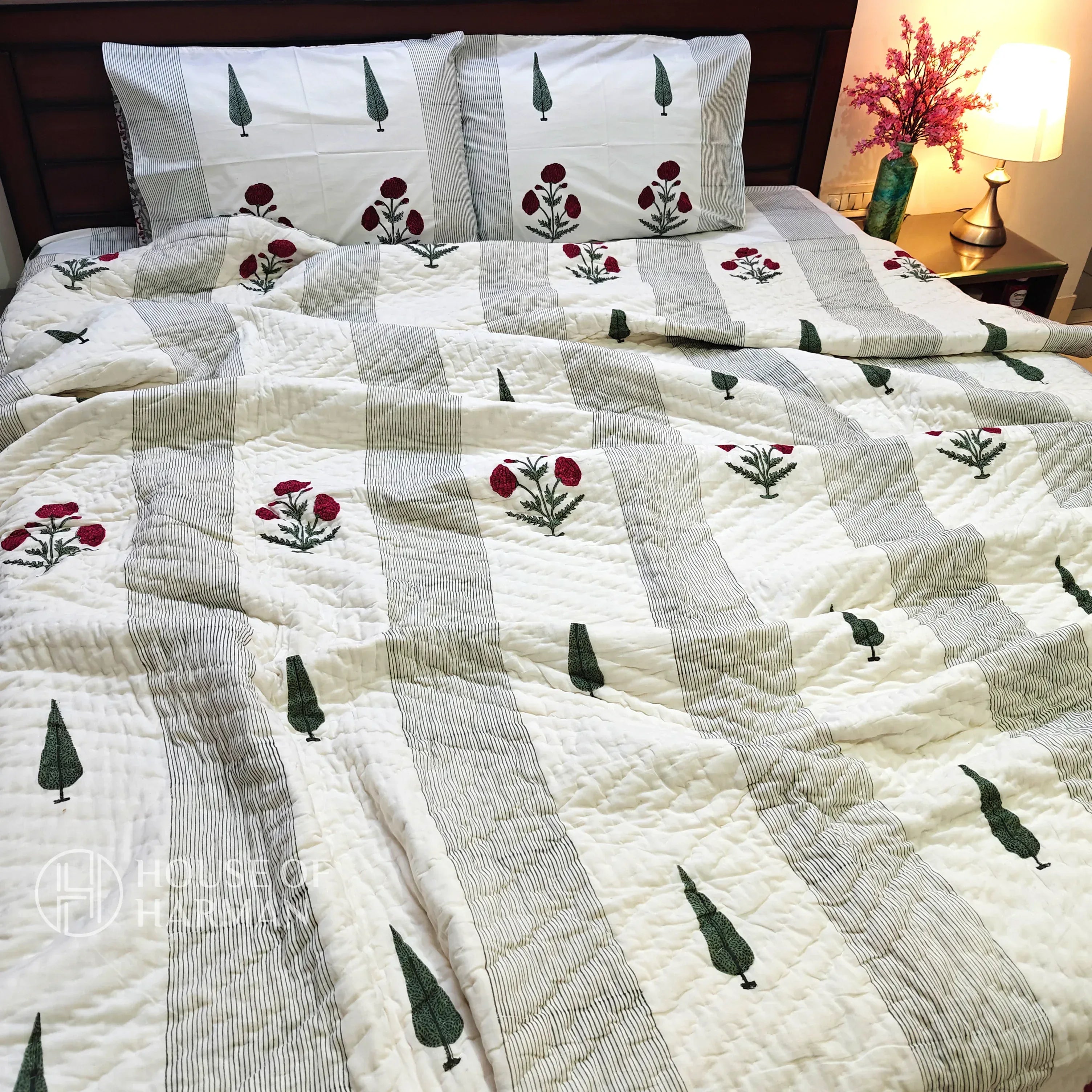 Flora Vista Elegance Bedsheet and Quilt - HOUSE OF HARMAN