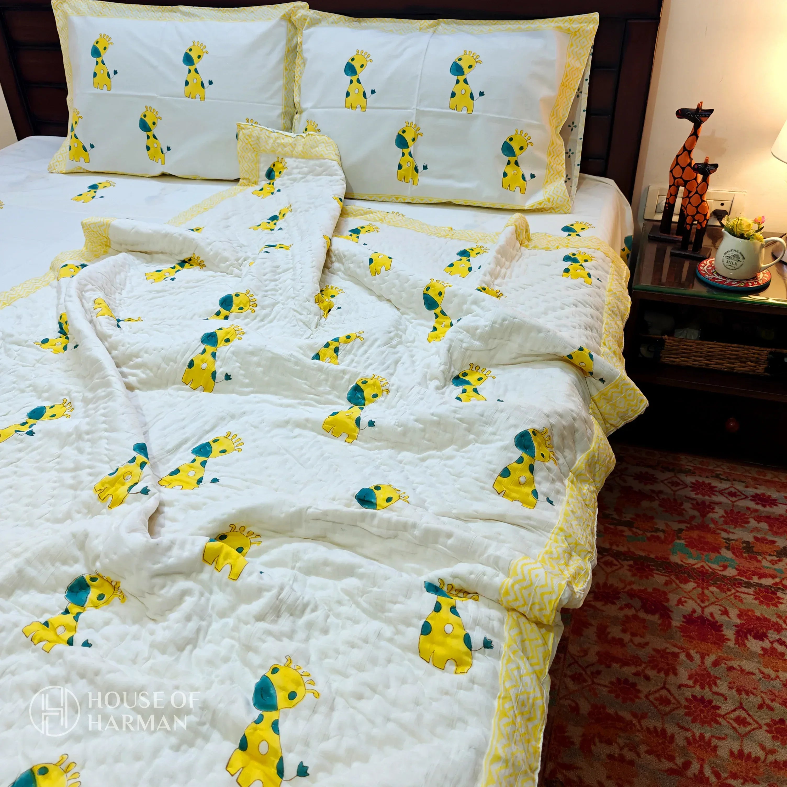 Giraffe Giggles Quilt - HOUSE OF HARMAN