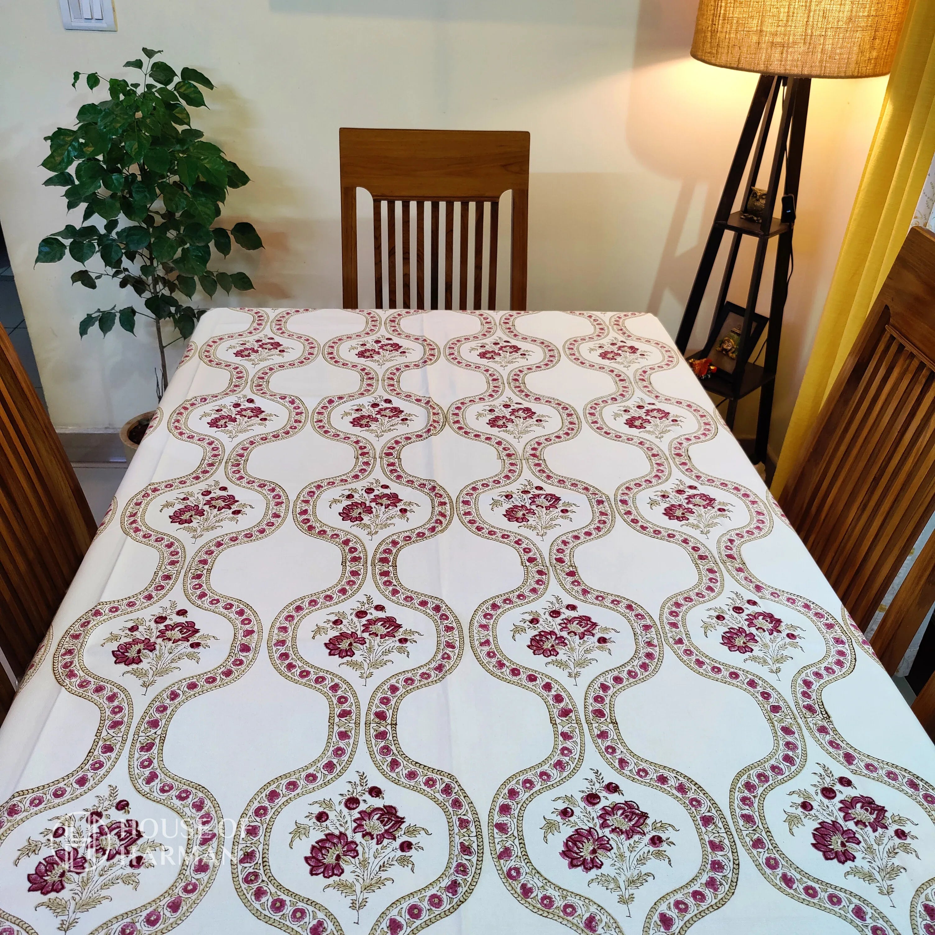 Crimson Waves Table Cover - HOUSE OF HARMAN