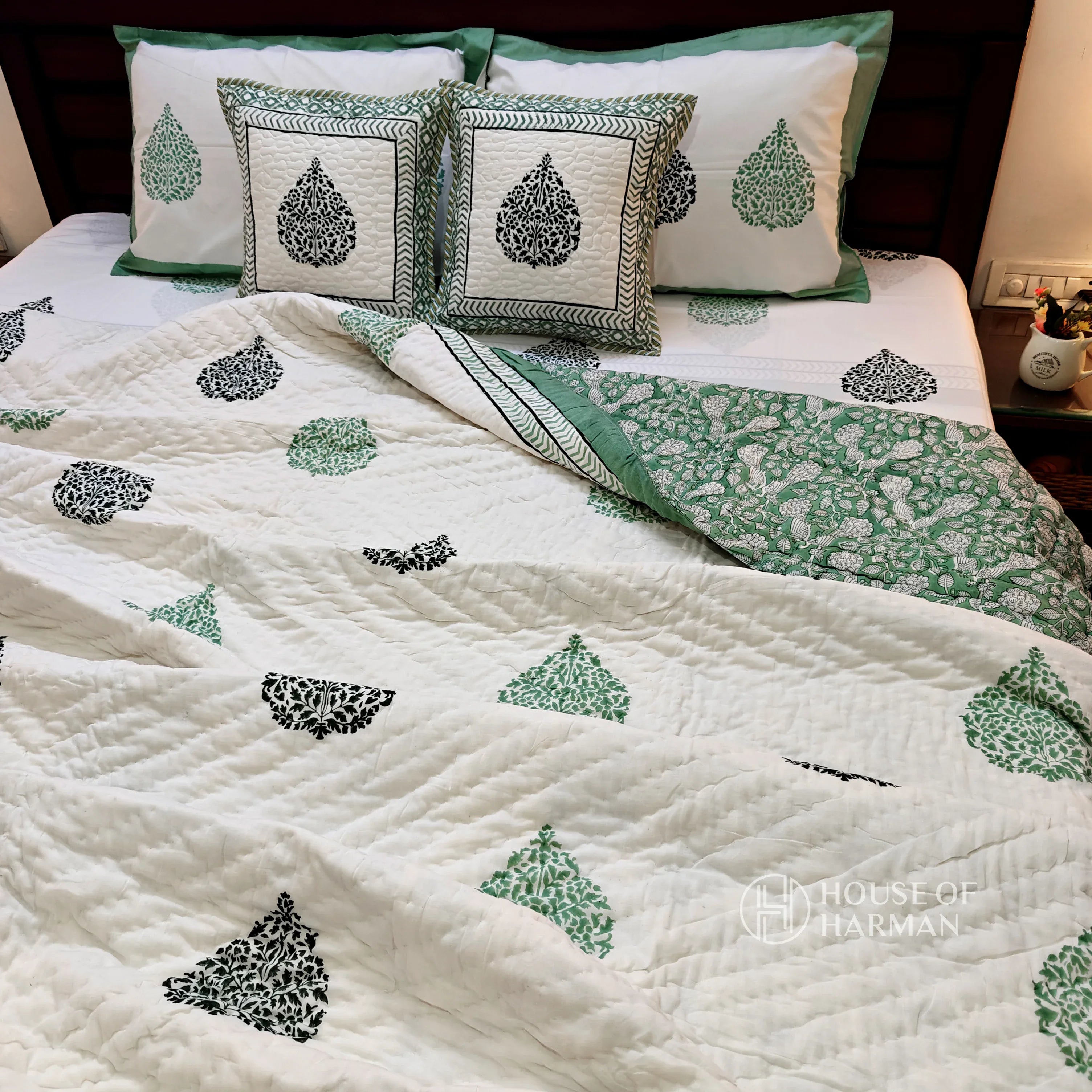 Emerald Spade Delight Bedsheet and Quilt - HOUSE OF HARMAN