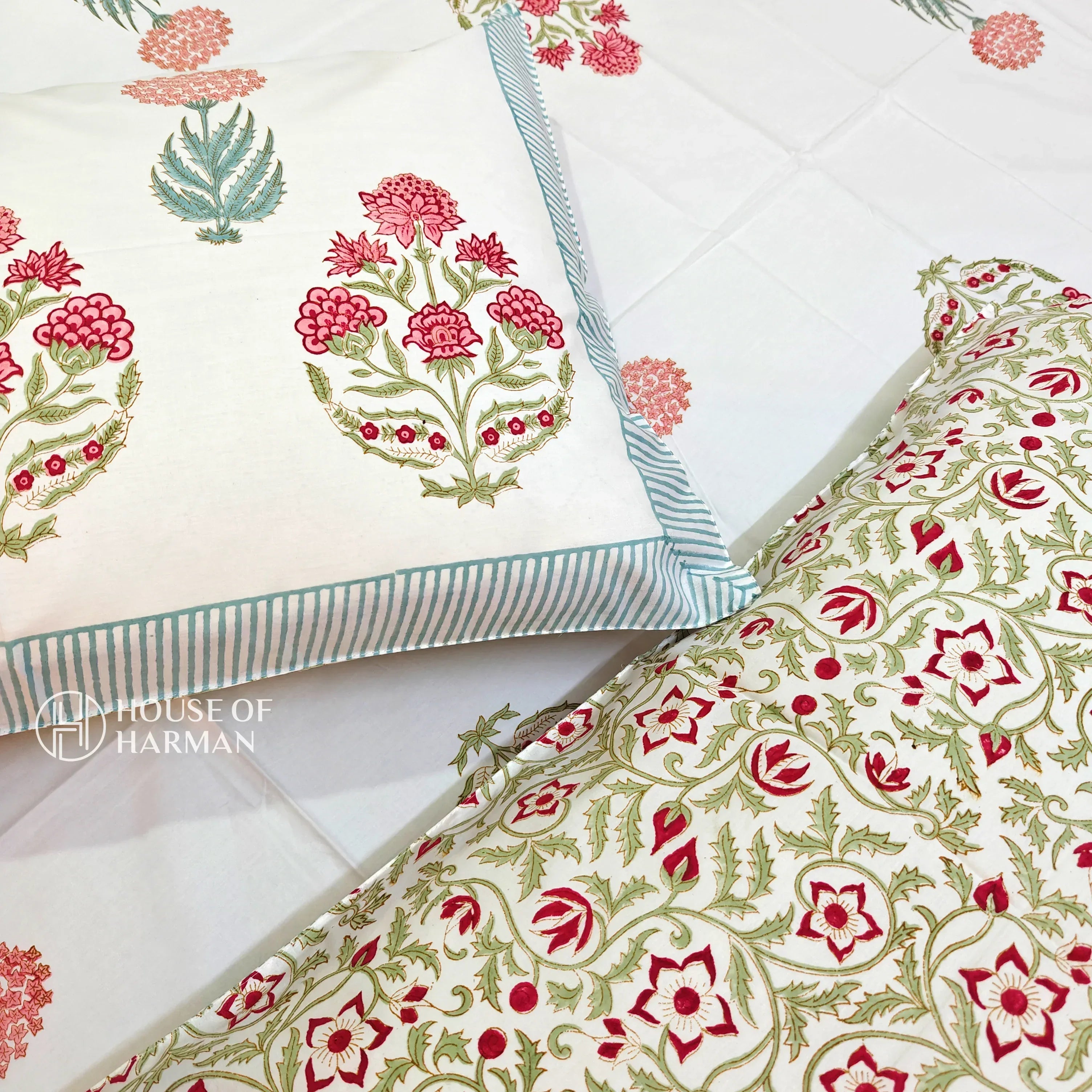 Crimson Carnation Symphony Bedsheet - HOUSE OF HARMAN
