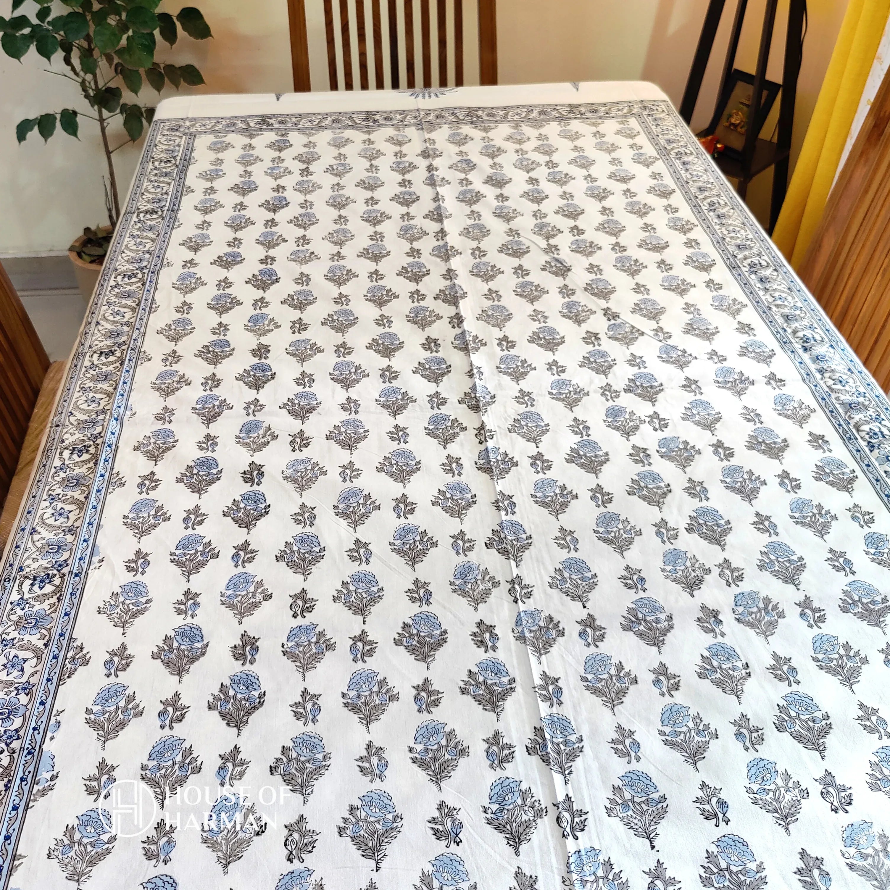 Botanical Bliss Table Cover - HOUSE OF HARMAN