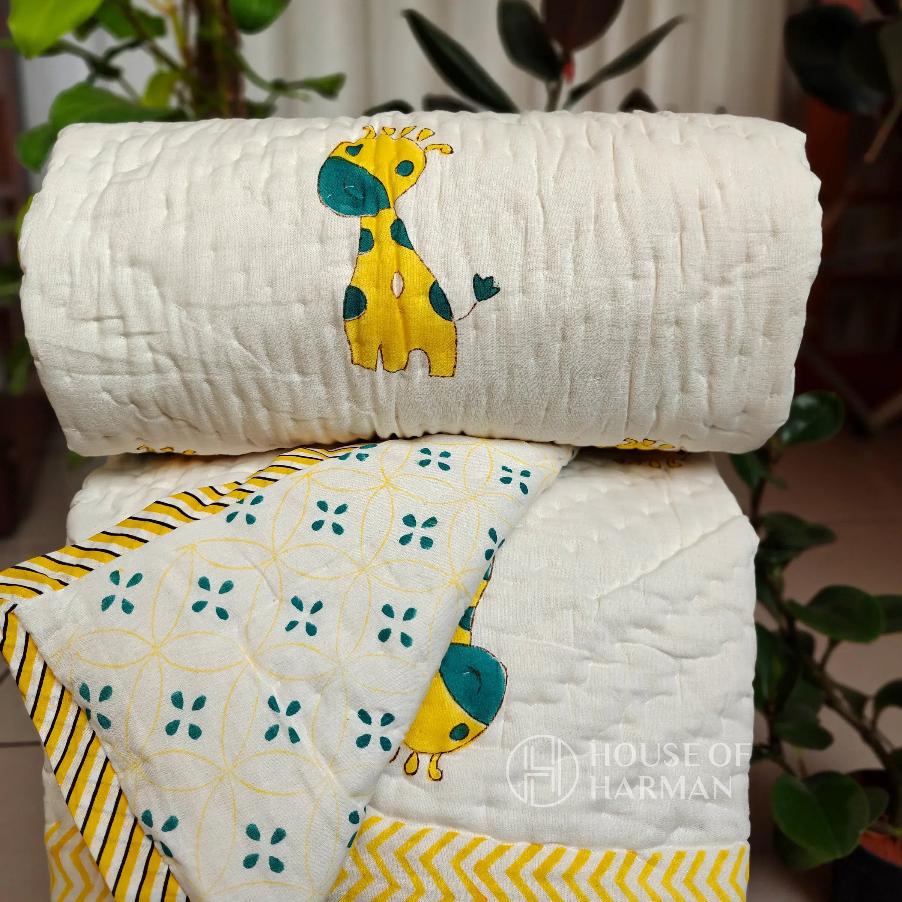 Giraffe Giggles Baby Quilt - HOUSE OF HARMAN