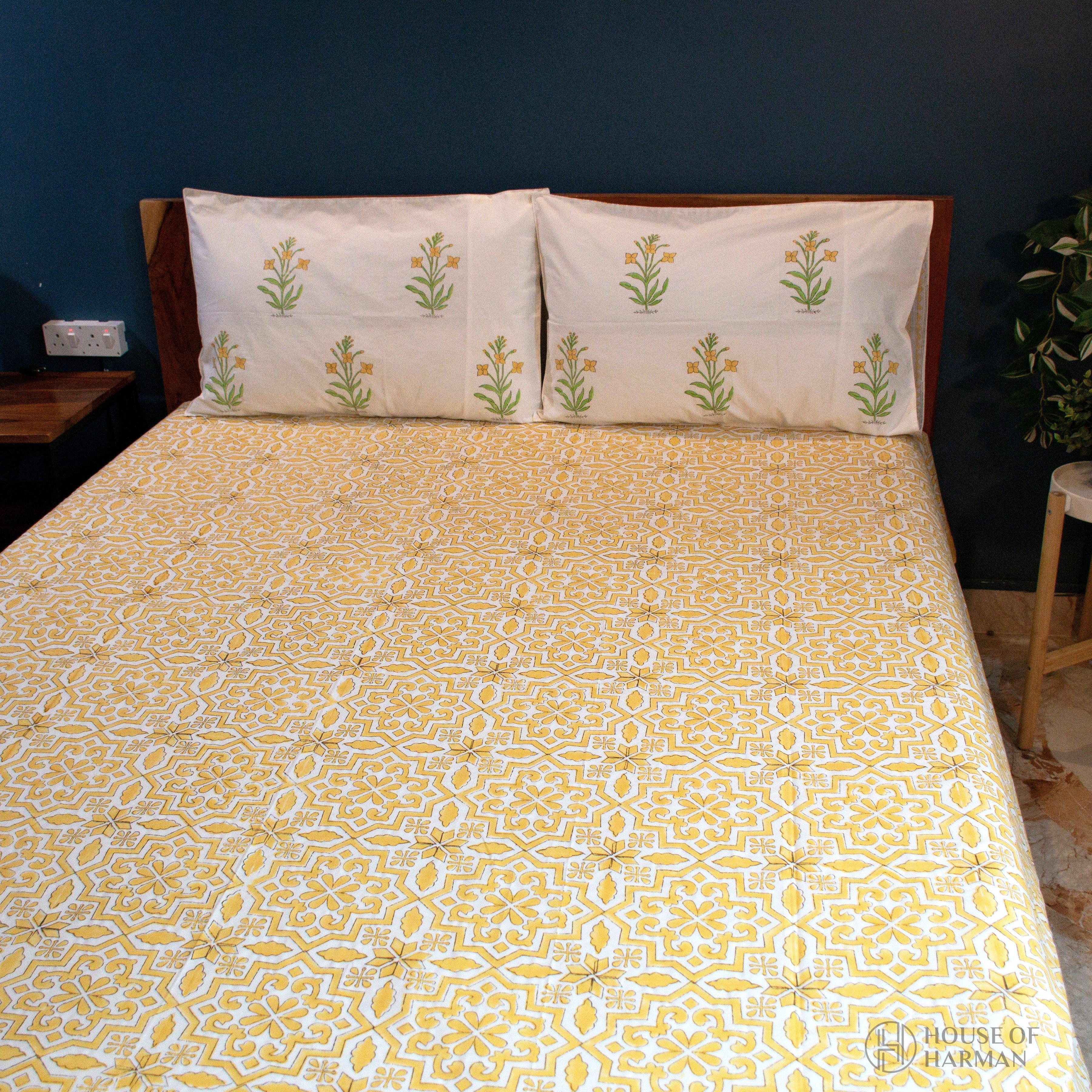 Golden Lattice Dream Bedsheet - HOUSE OF HARMAN