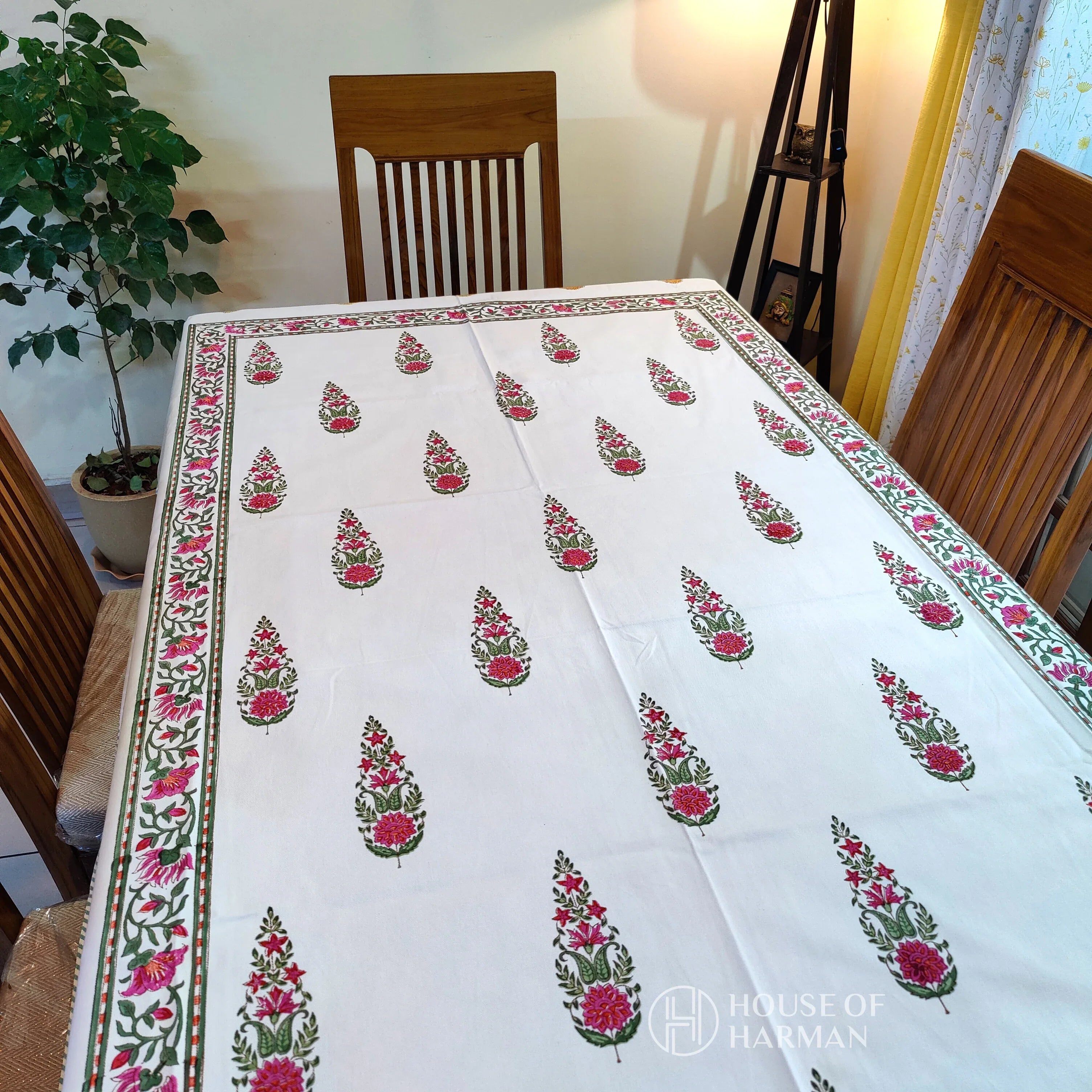 Flowering Meadows Table Cover - HOUSE OF HARMAN