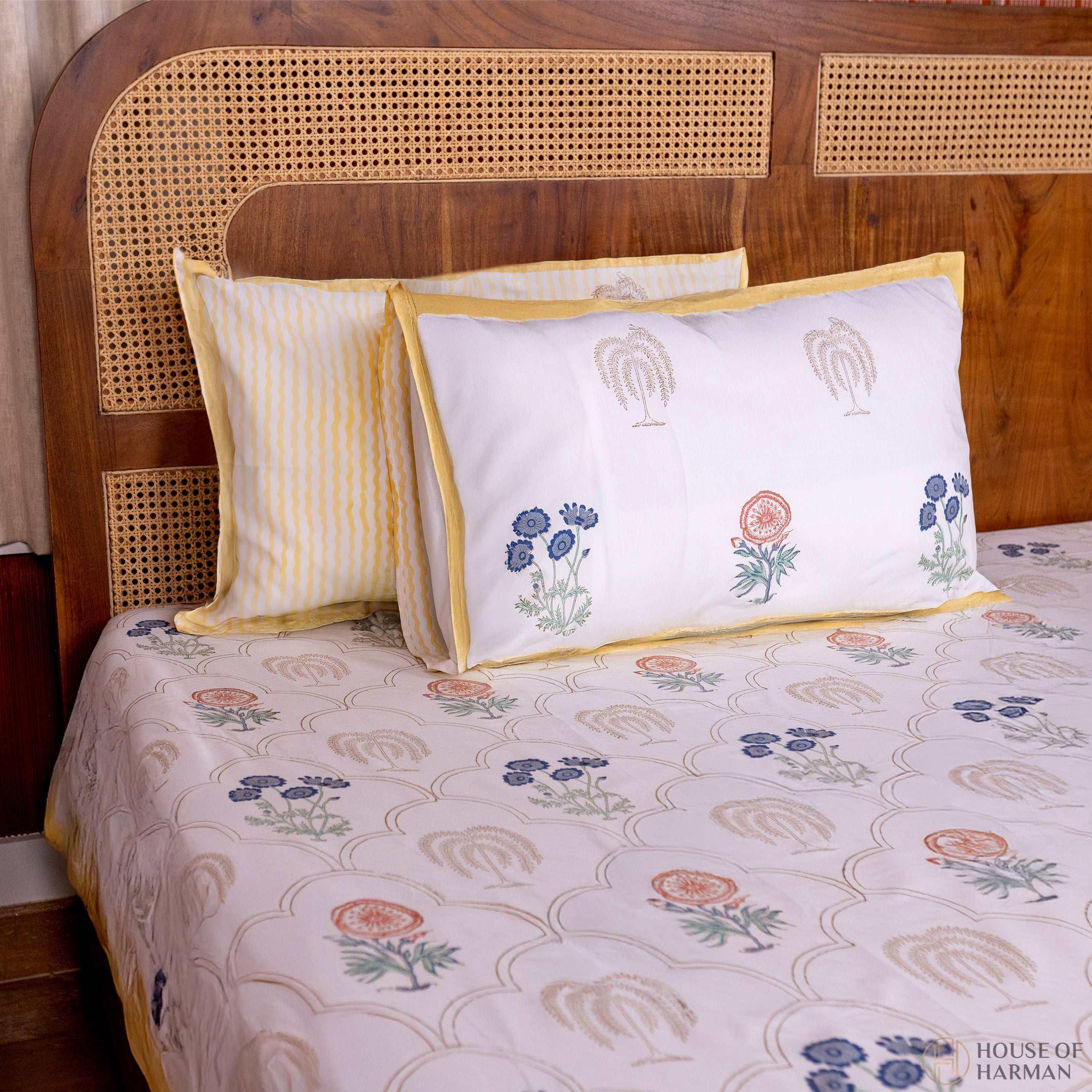 Elysian Floral Arches Bedsheet - HOUSE OF HARMAN