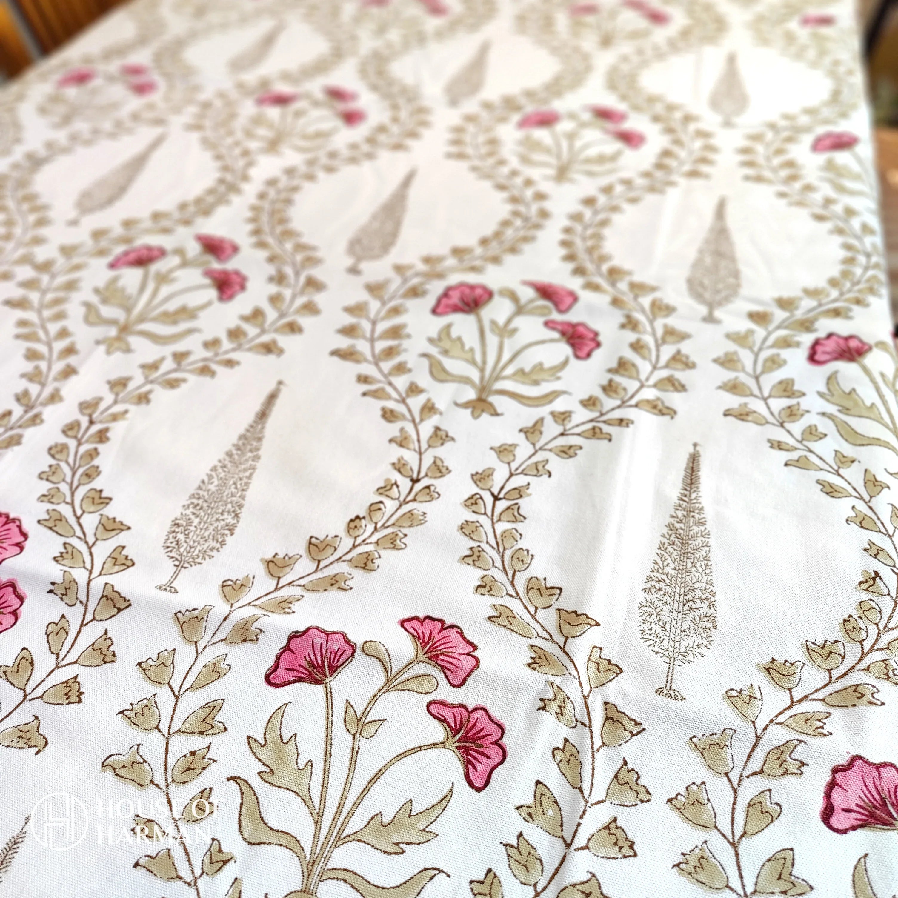 Vintage Rose Jaal Table Cover - HOUSE OF HARMAN