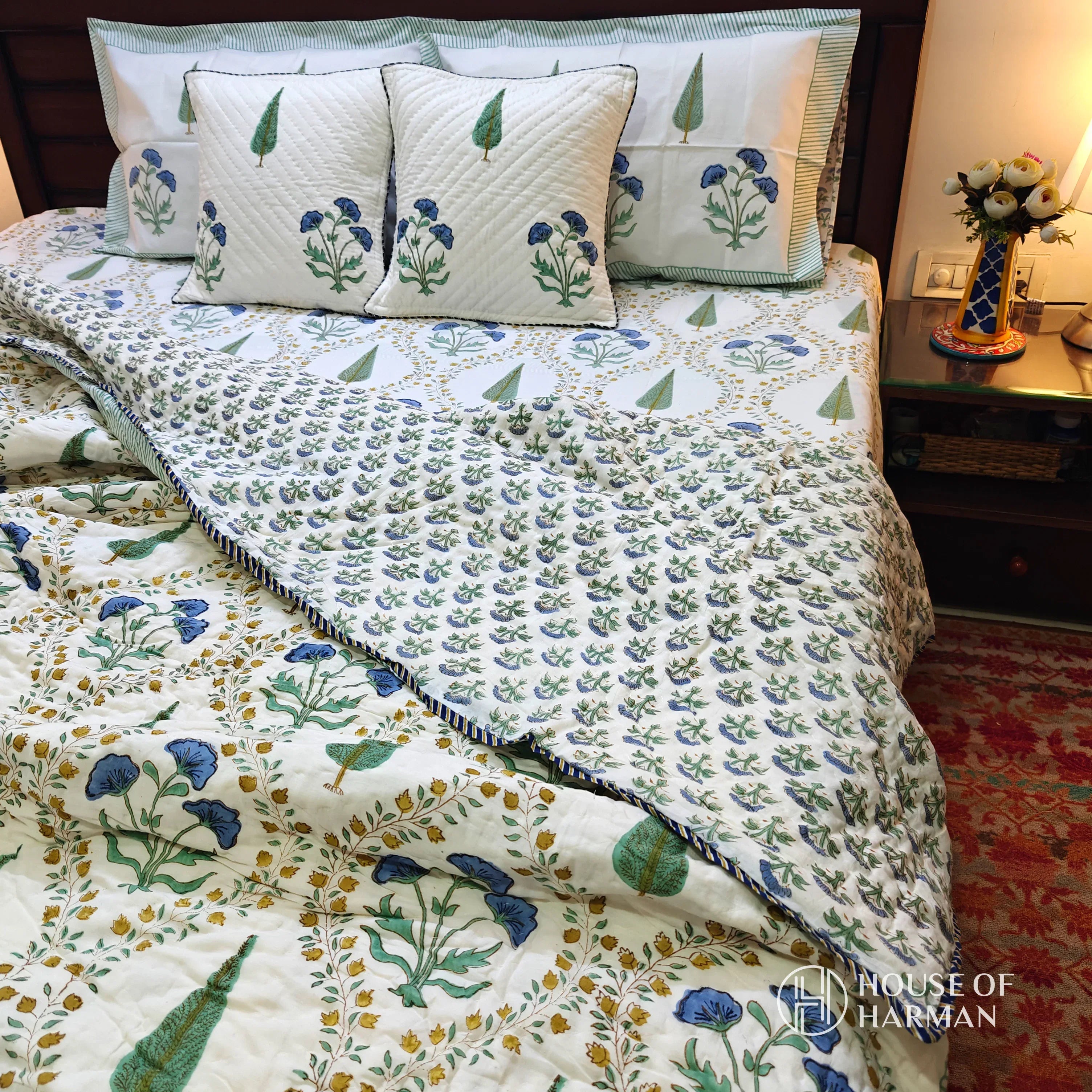 Sapphire Pine Floral Jaal Bedsheet and Quilt - HOUSE OF HARMAN