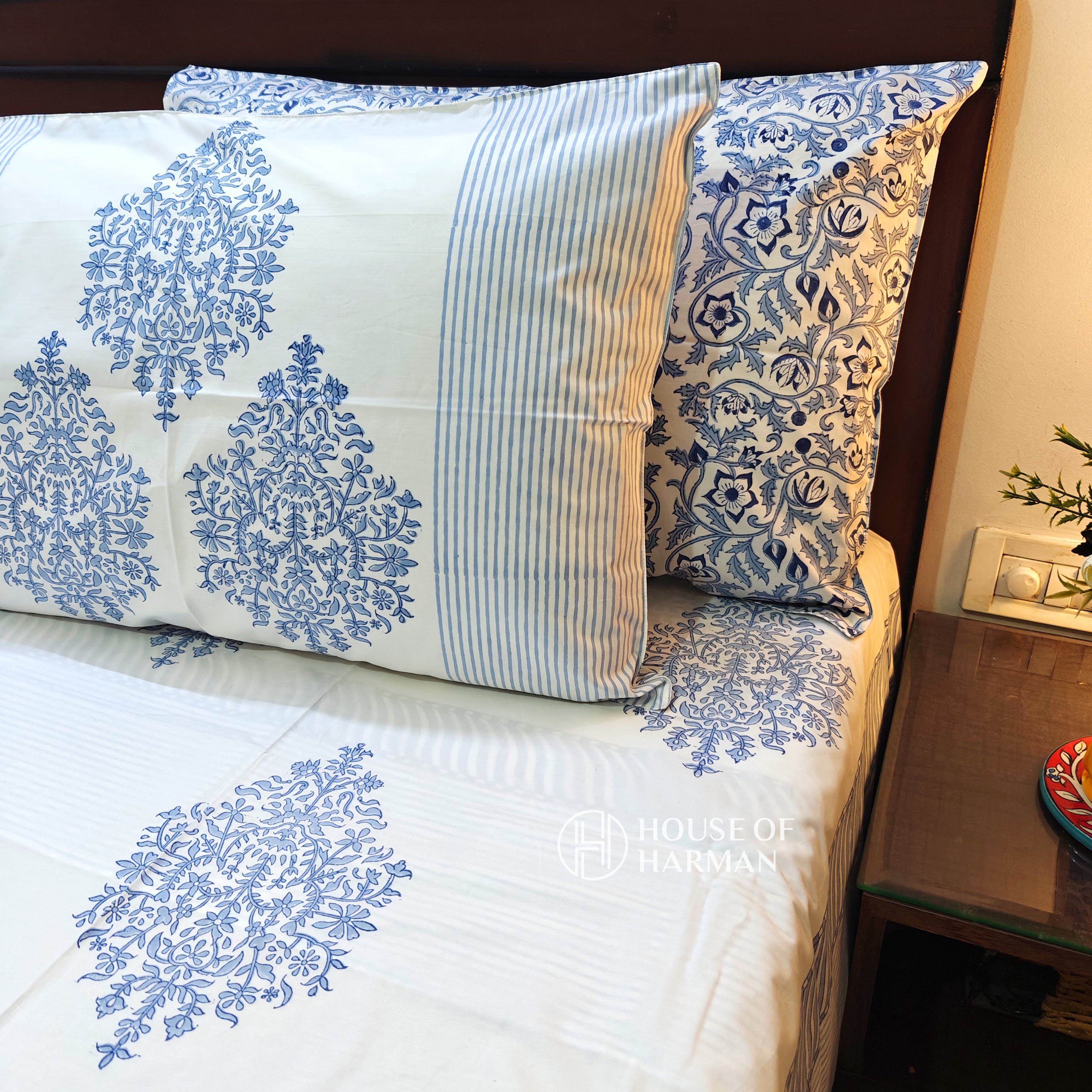 Bluebell Elegance Bedsheet