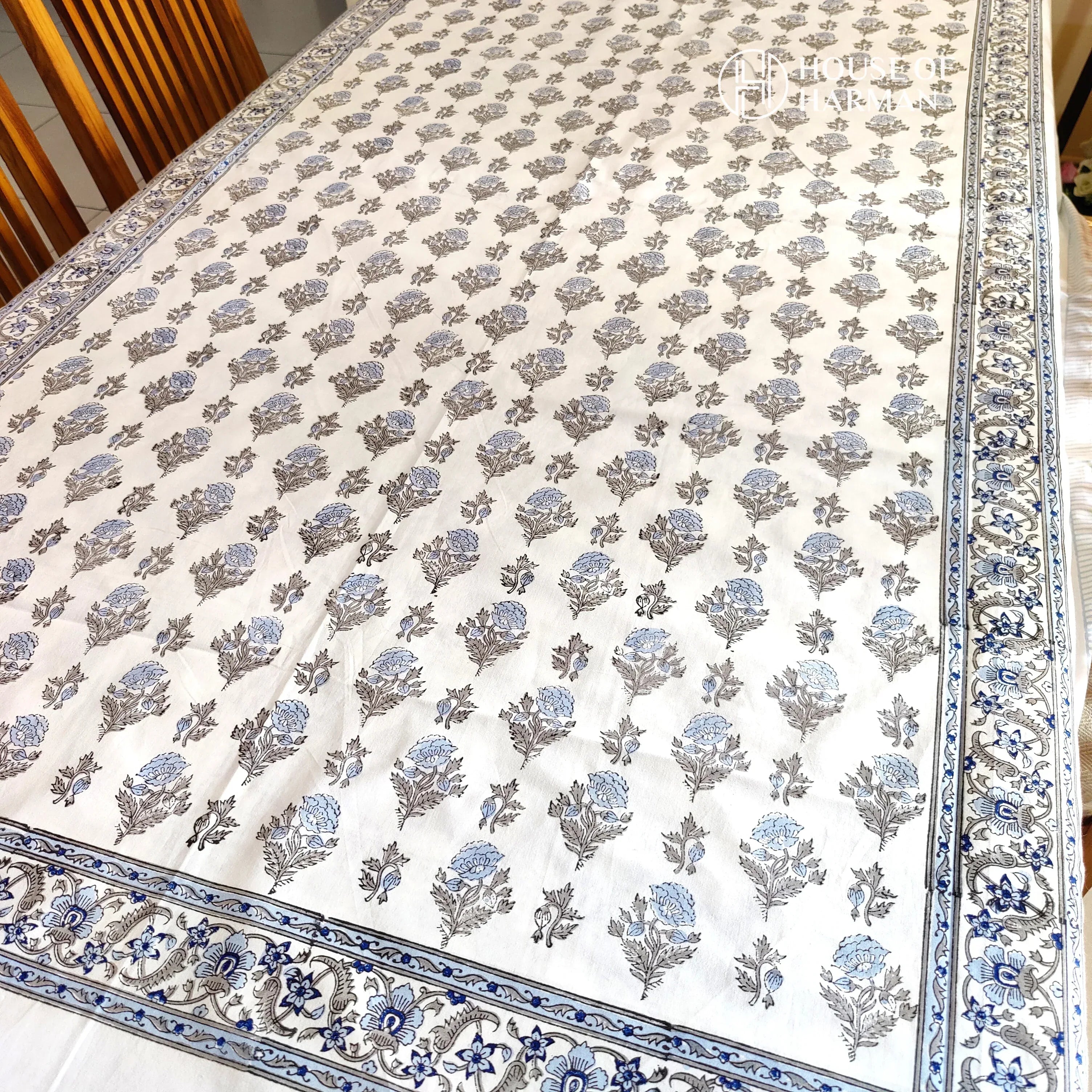 Botanical Bliss Table Cover - HOUSE OF HARMAN