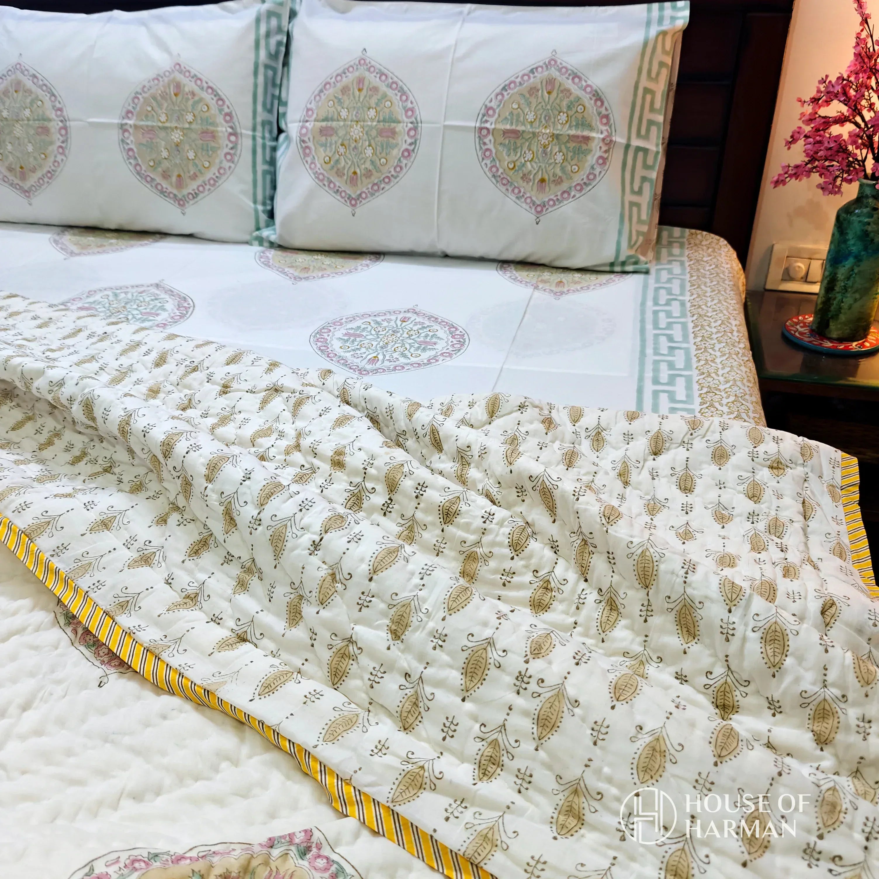 Floral Tangle Quilt - HOUSE OF HARMAN
