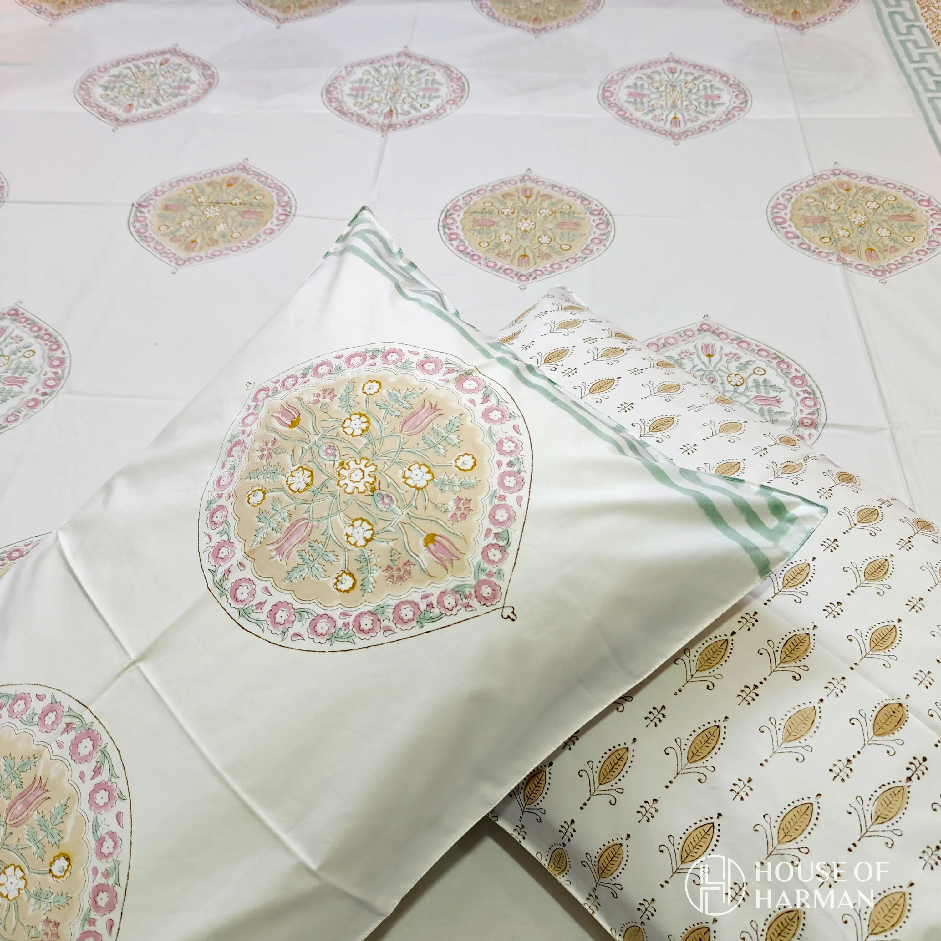 Floral Tangle Bedsheet - HOUSE OF HARMAN