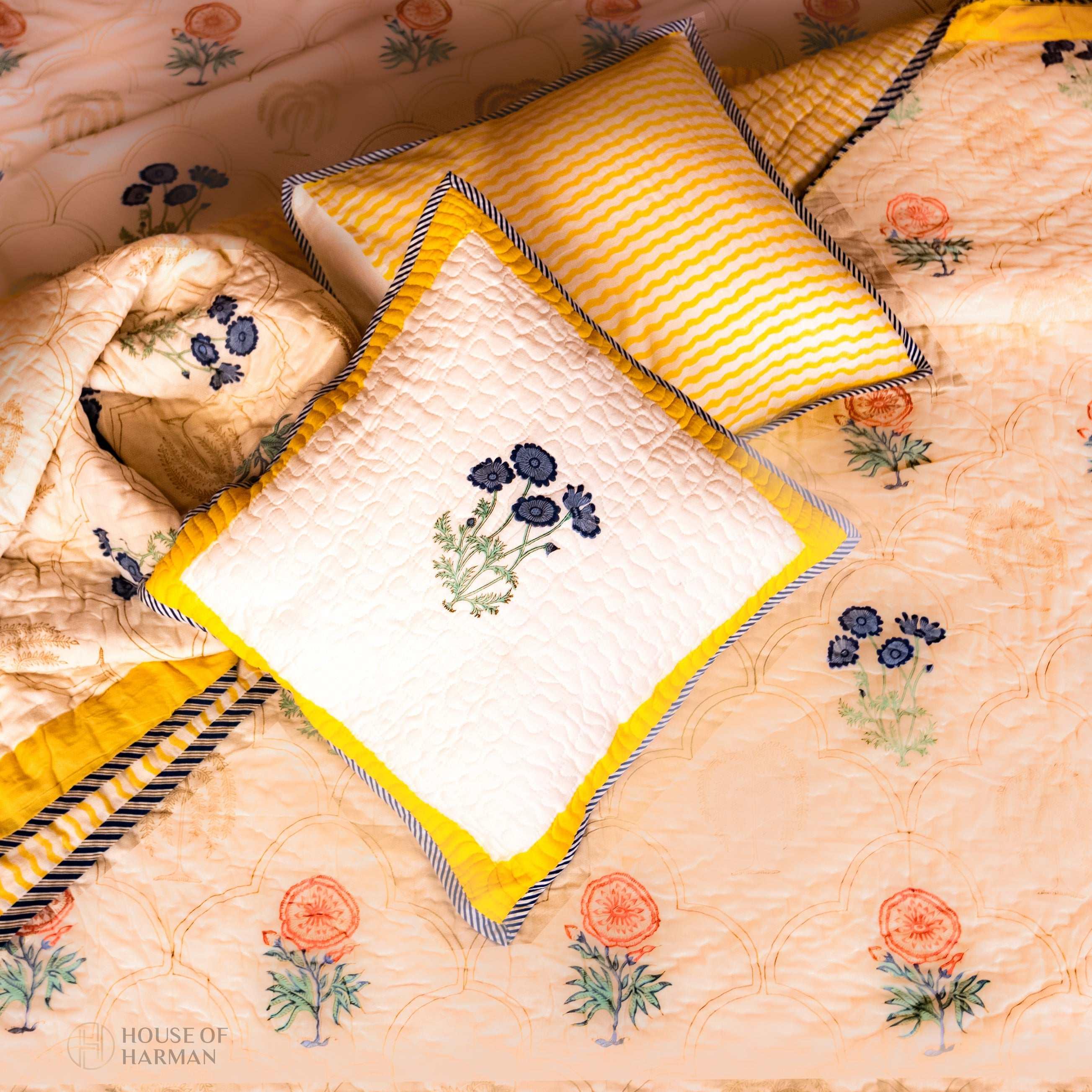 Elysian Floral Arches Bedsheet and Quilt - HOUSE OF HARMAN