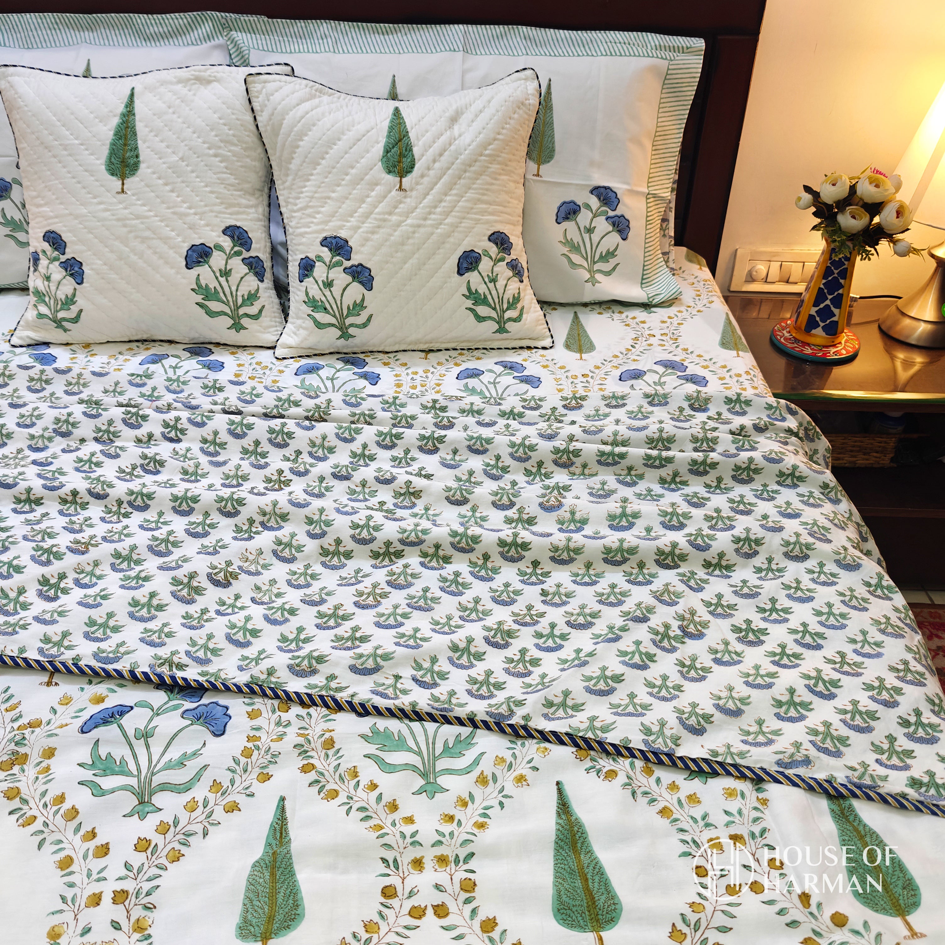 Sapphire Pine Floral Jaal Bedsheet and Dohar