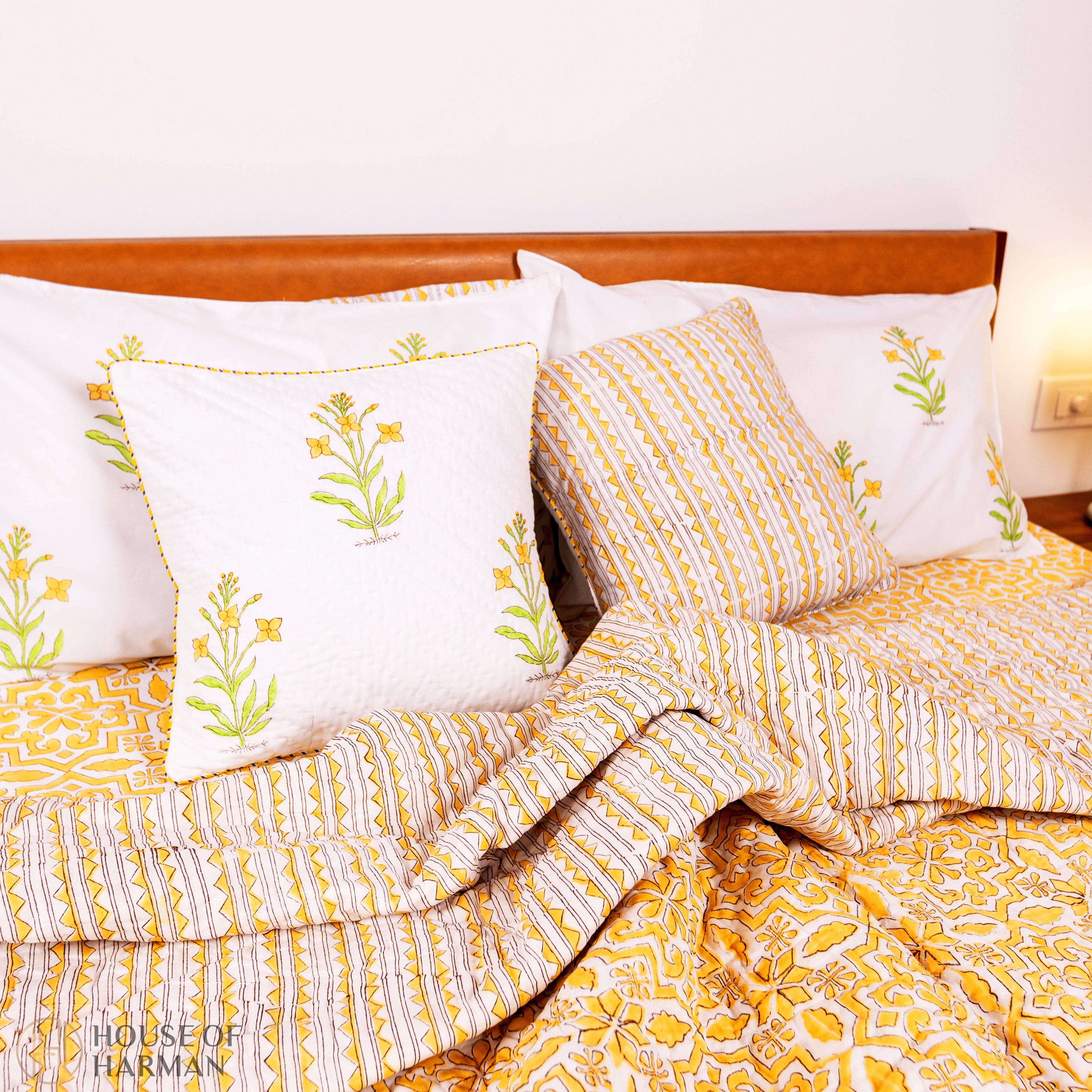 Golden Lattice Dream Quilt