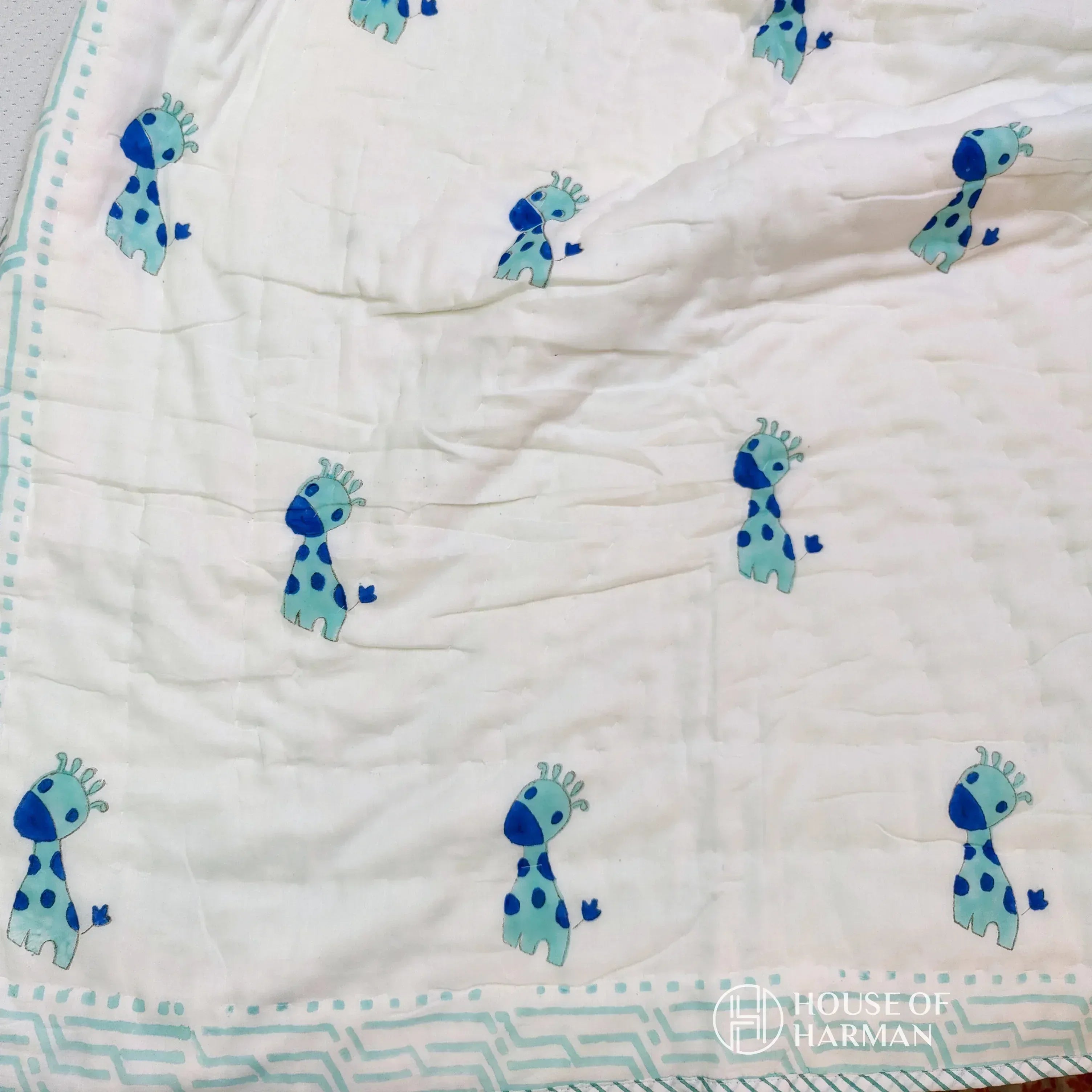 Ocean Breeze Giraffe Baby Quilt - HOUSE OF HARMAN