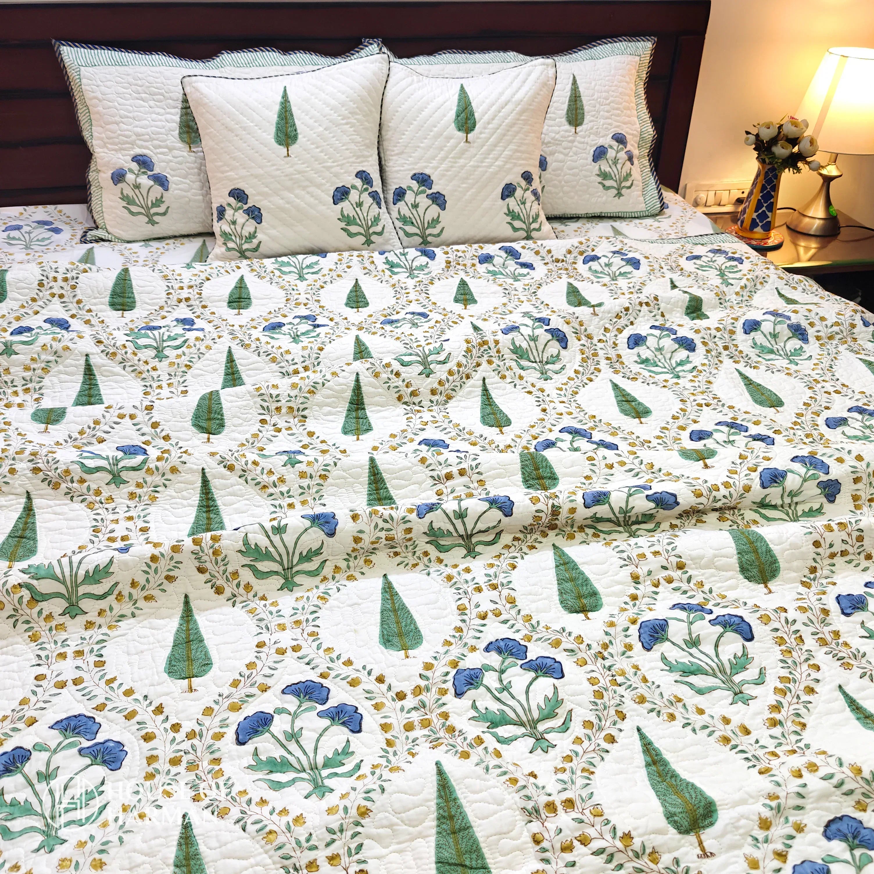 Sapphire Pine Floral Jaal Bedcover - HOUSE OF HARMAN