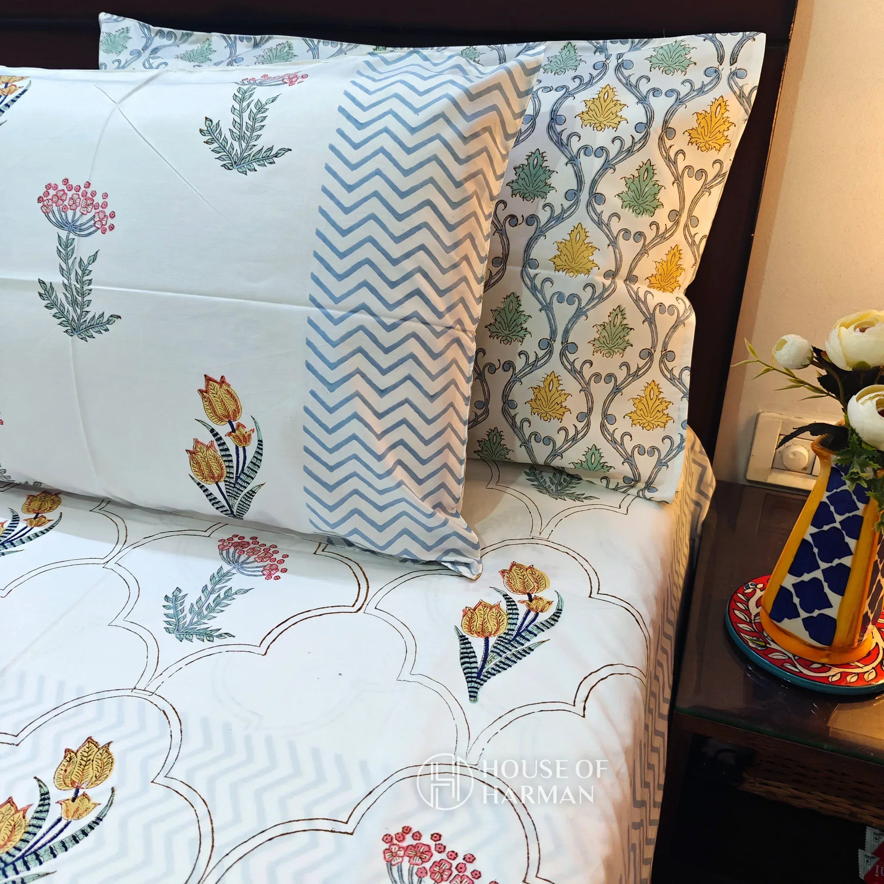 Jharokha Charbagh Bedsheet and Quilt - HOUSE OF HARMAN