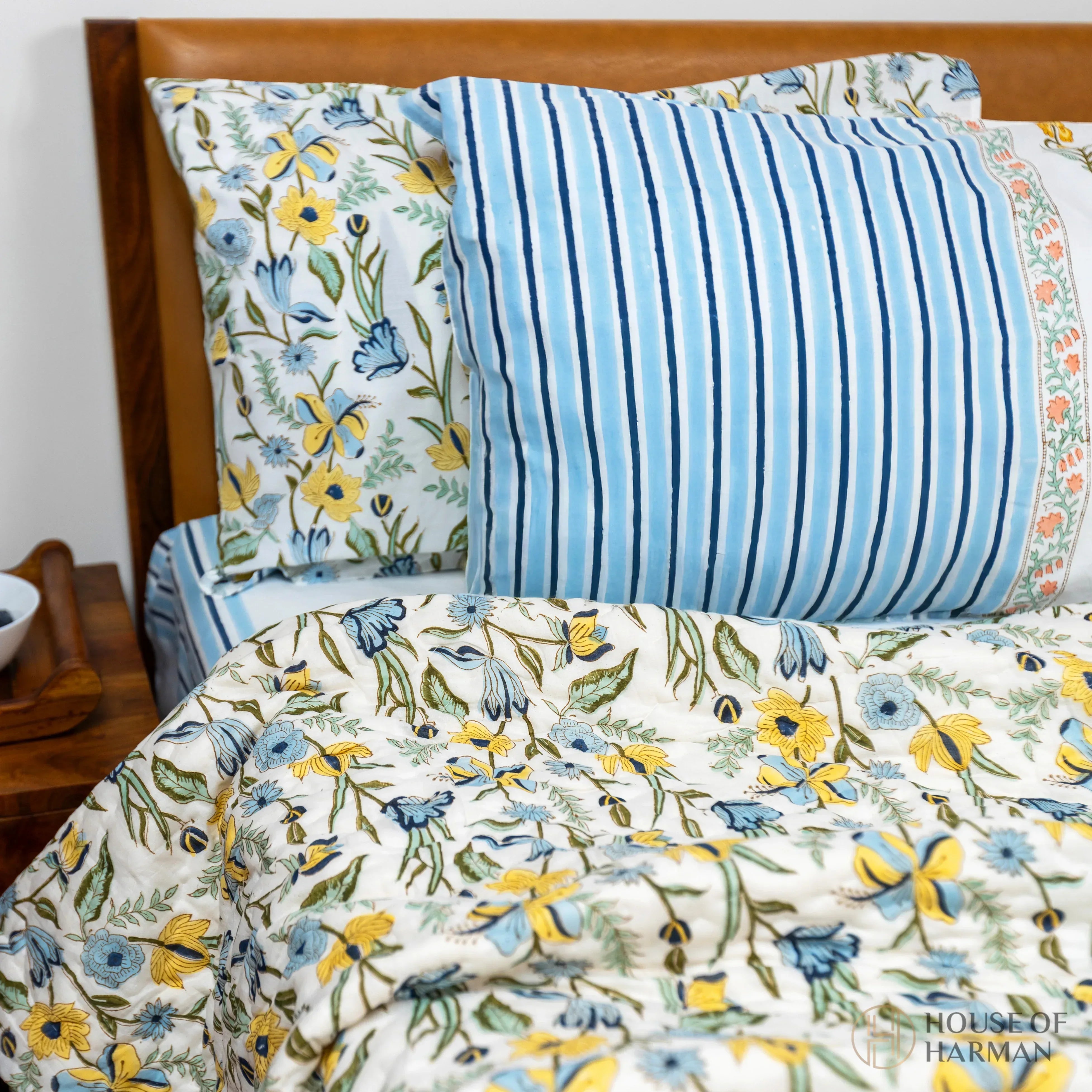 Meadow Bloom Stripes Quilt - HOUSE OF HARMAN
