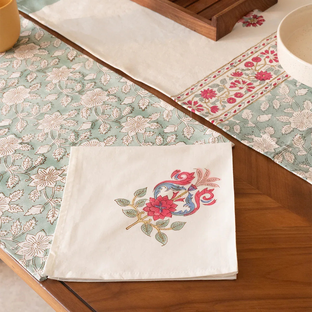 Earthy Floral Elegance Placemat & Runner Set - HOUSE OF HARMAN