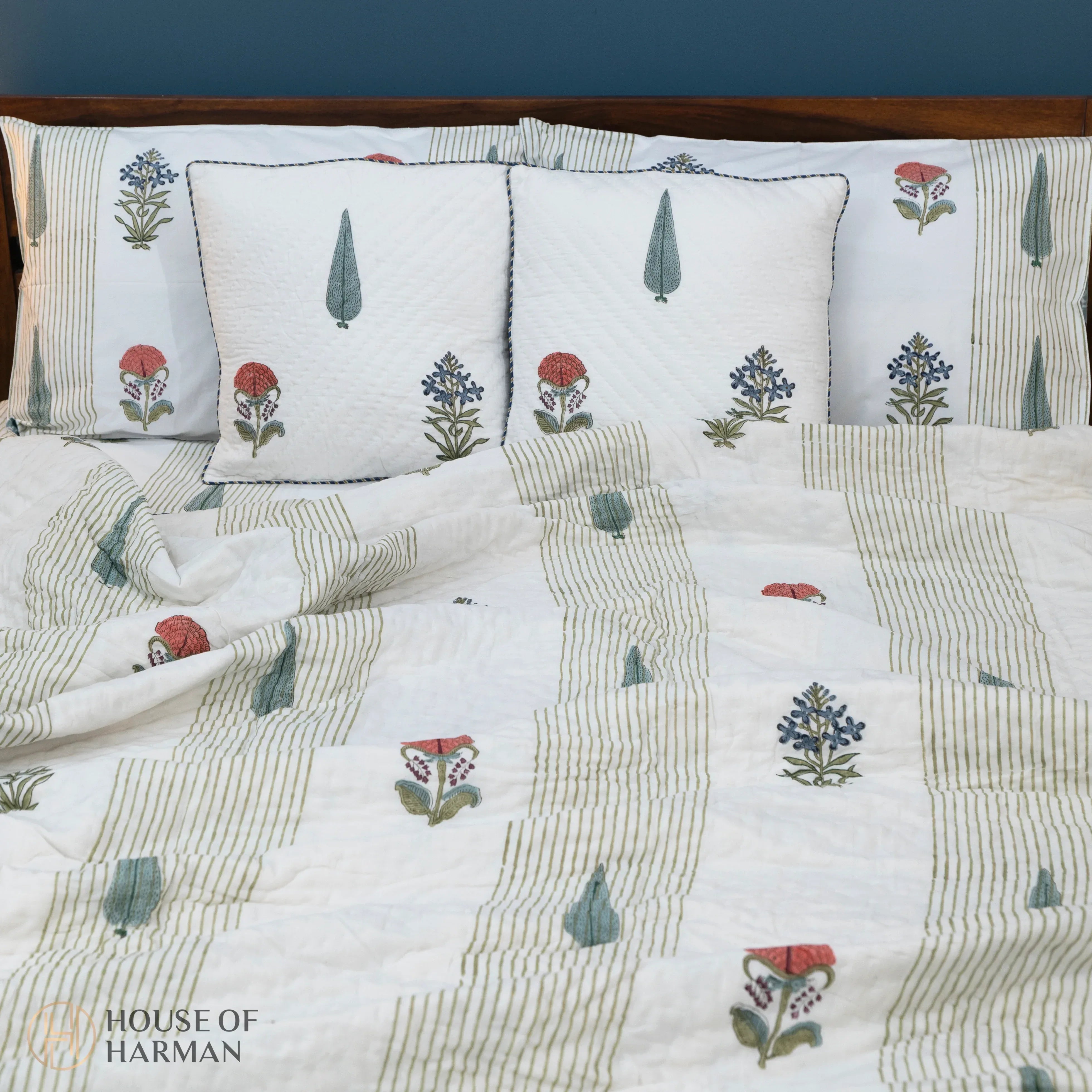 Meadow Breeze Elegance Bedsheet and Quilt - HOUSE OF HARMAN