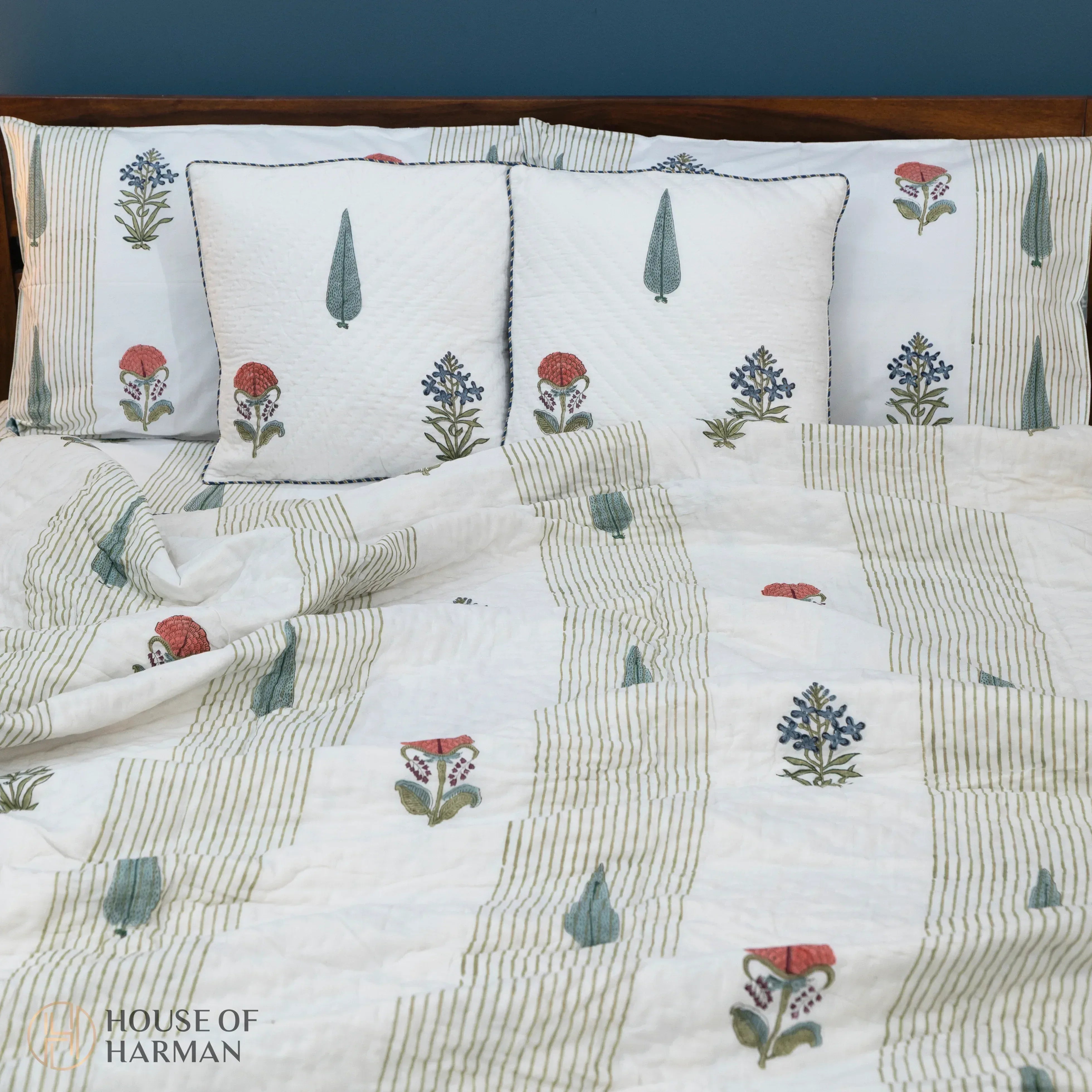 Meadow Breeze Elegance Bedsheet and Quilt - HOUSE OF HARMAN