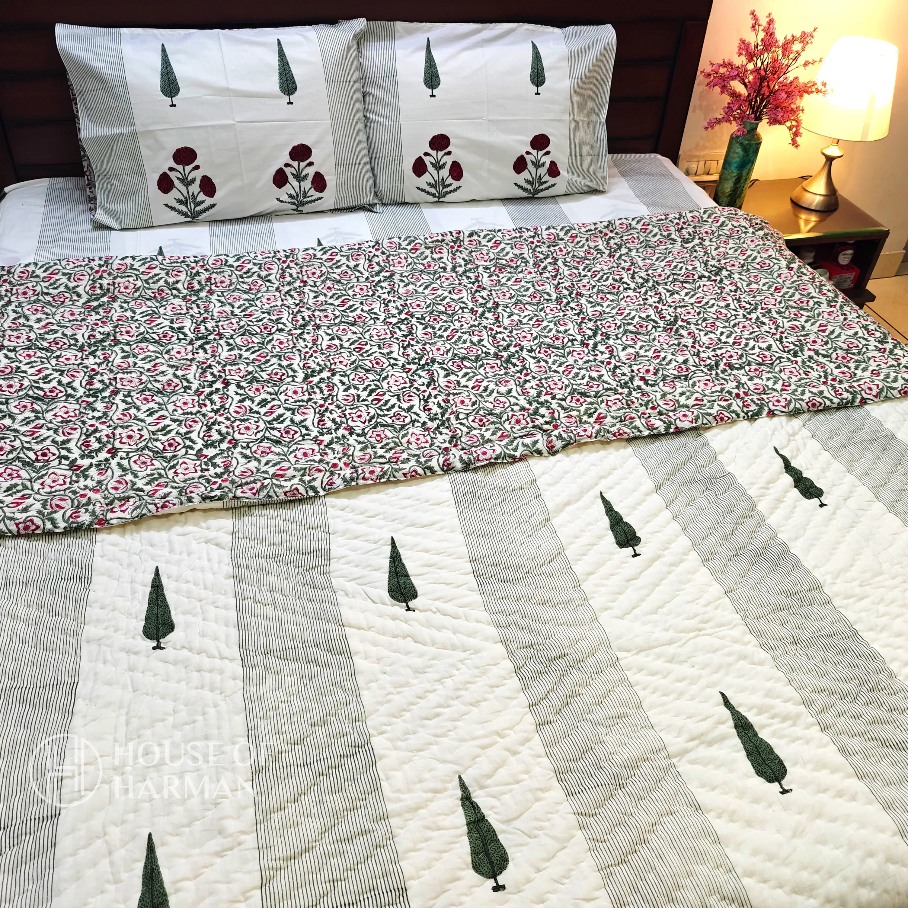 Flora Vista Elegance Bedsheet and Quilt - HOUSE OF HARMAN