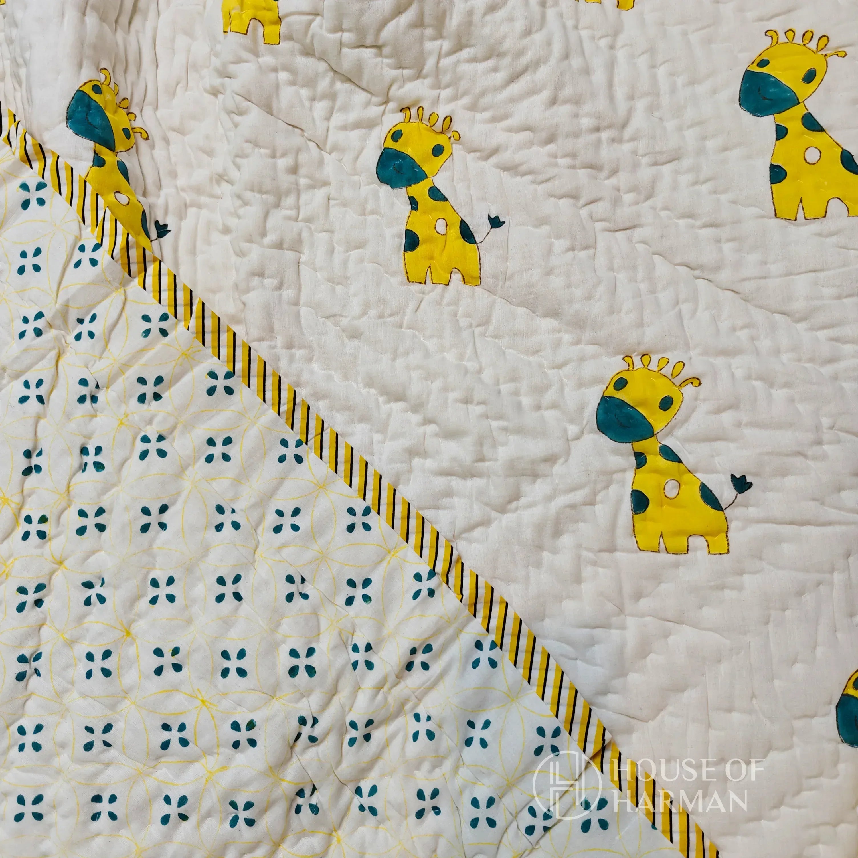 Giraffe Giggles Baby Quilt - HOUSE OF HARMAN
