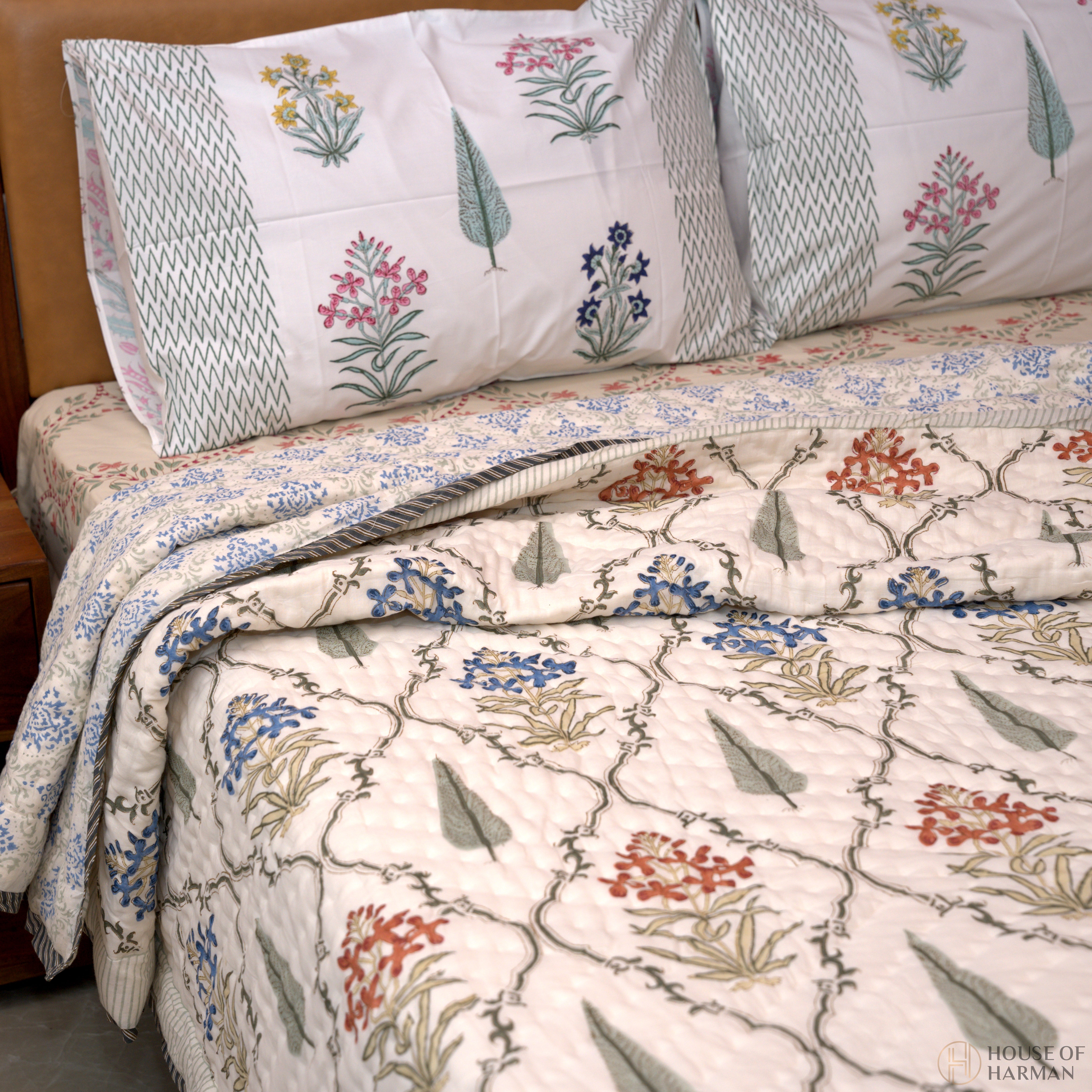 Valley Crest Blooms Quilt