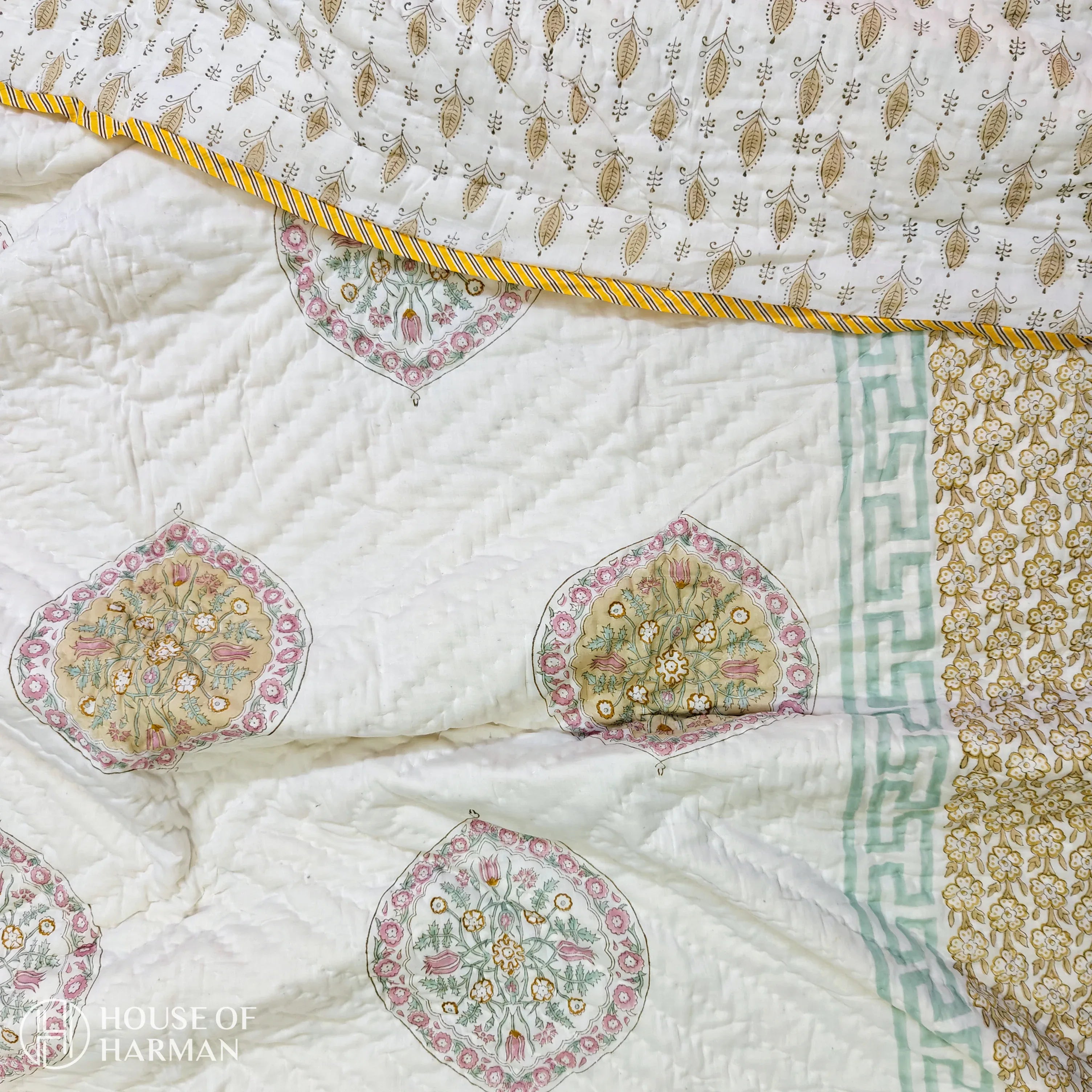 Floral Tangle Quilt - HOUSE OF HARMAN