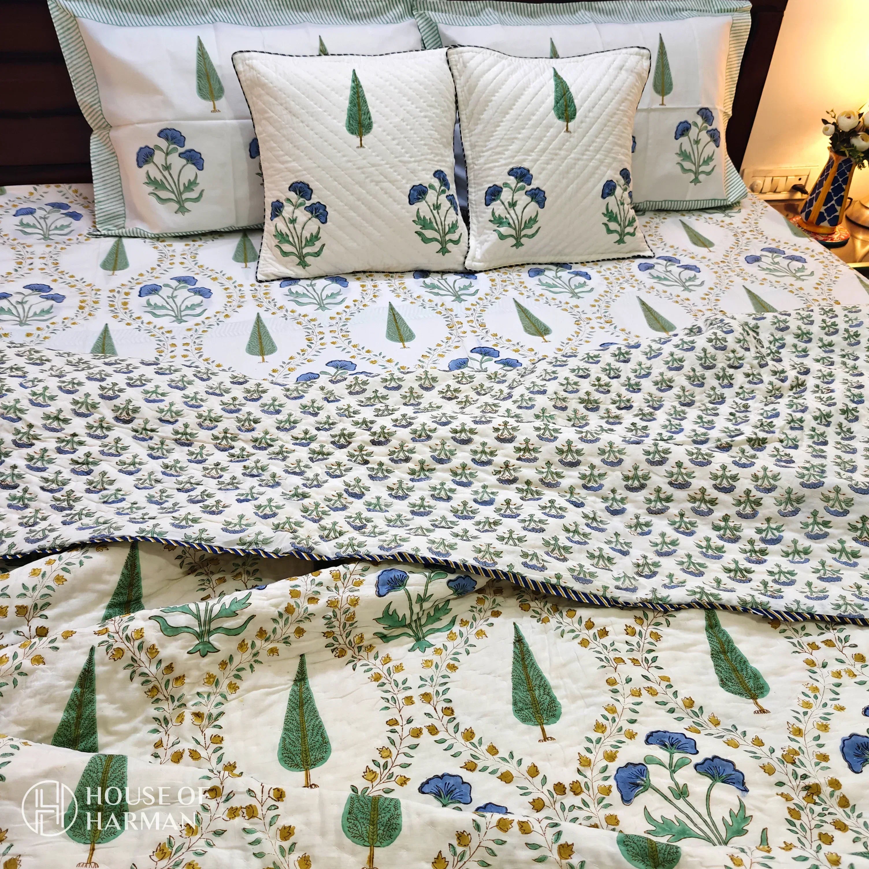 Sapphire Pine Floral Jaal Quilt - HOUSE OF HARMAN