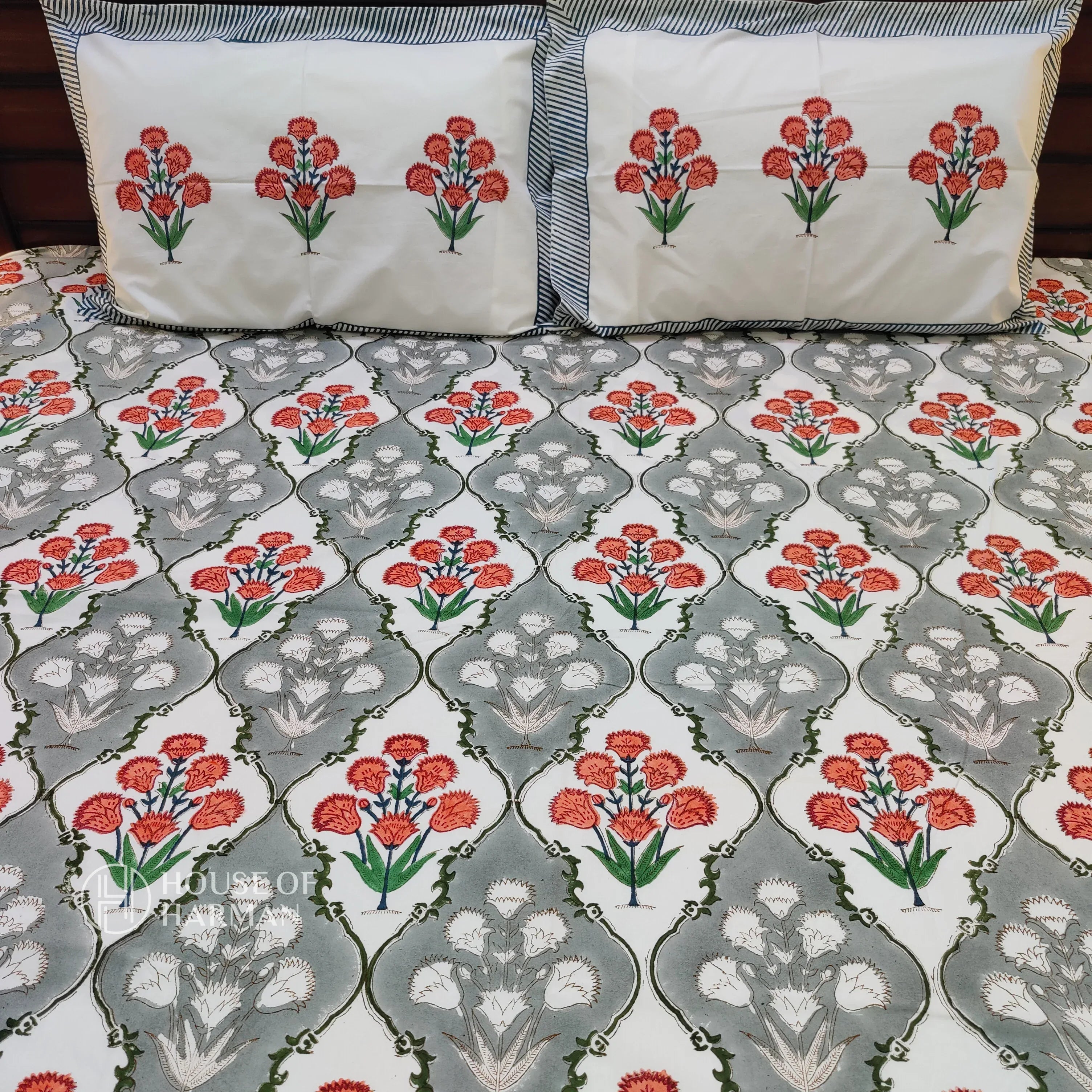 Valley of Flowers Bedsheet and Quilt - HOUSE OF HARMAN