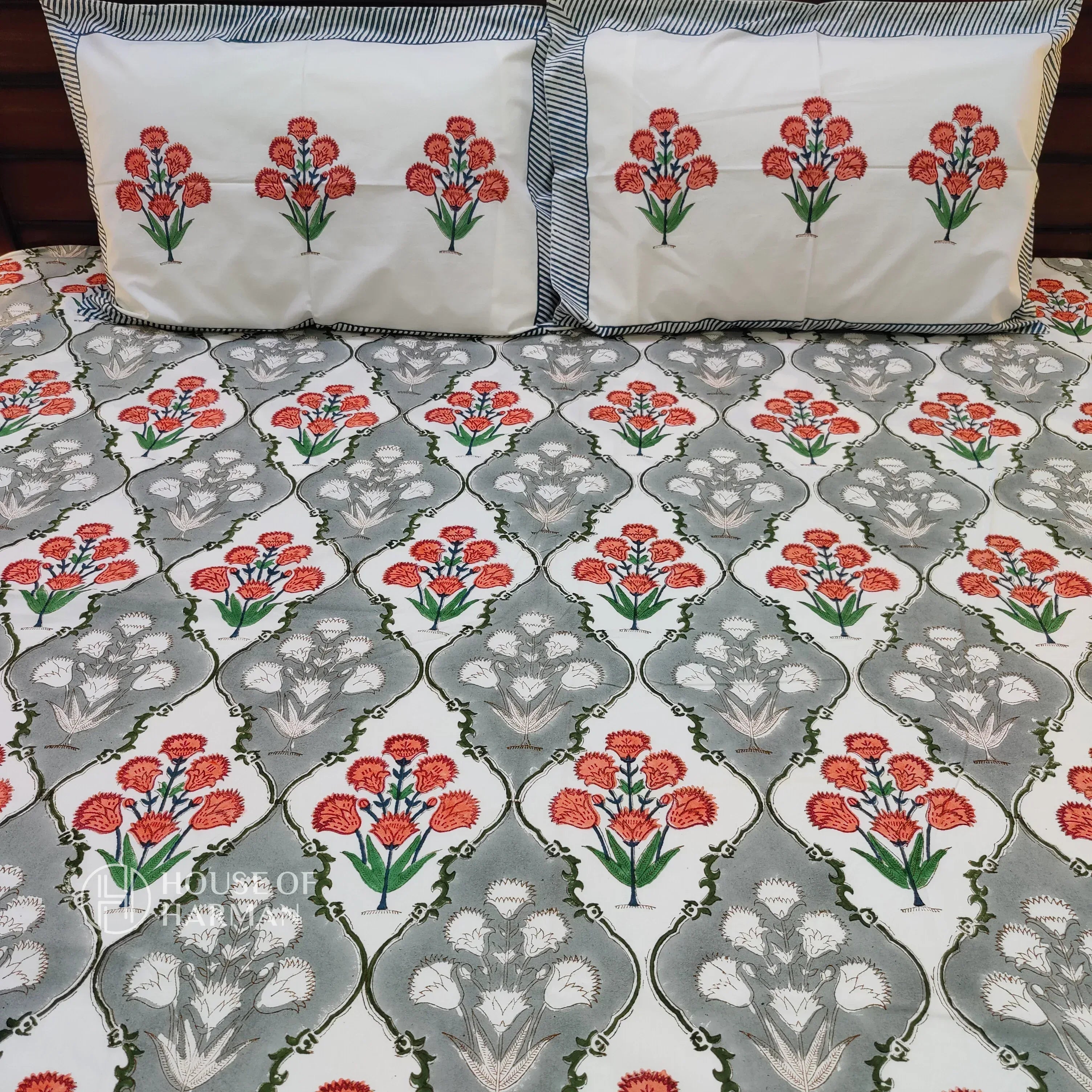 Valley of Flowers Bedsheet and Quilt - HOUSE OF HARMAN