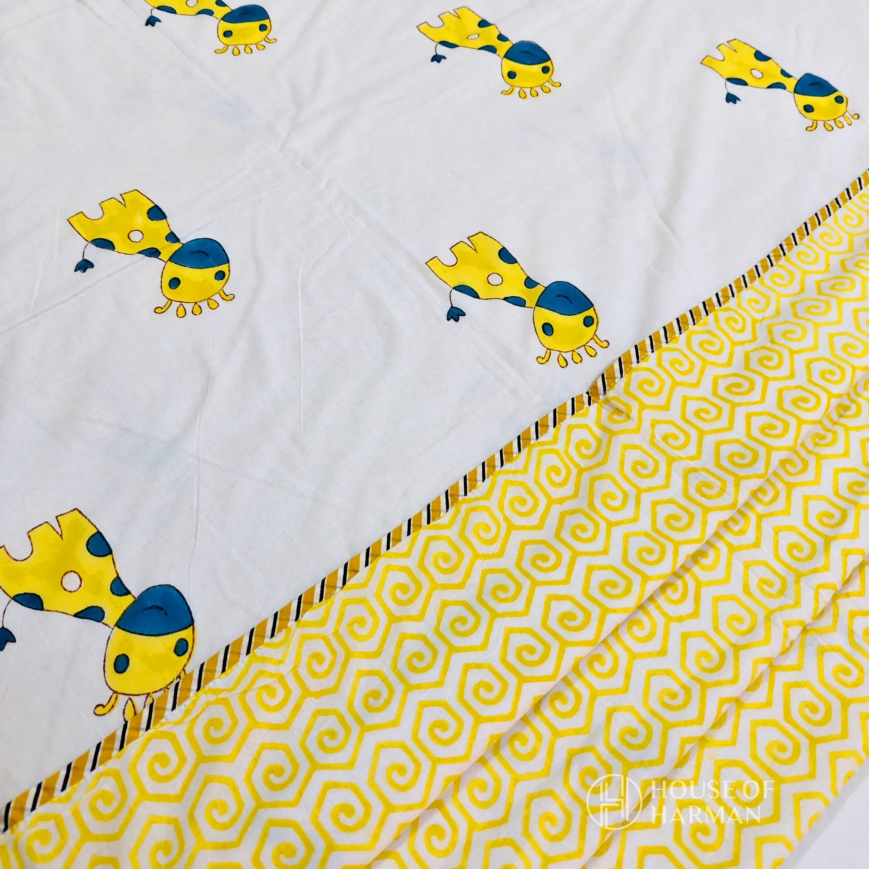 Giraffe Giggles Dohar - HOUSE OF HARMAN