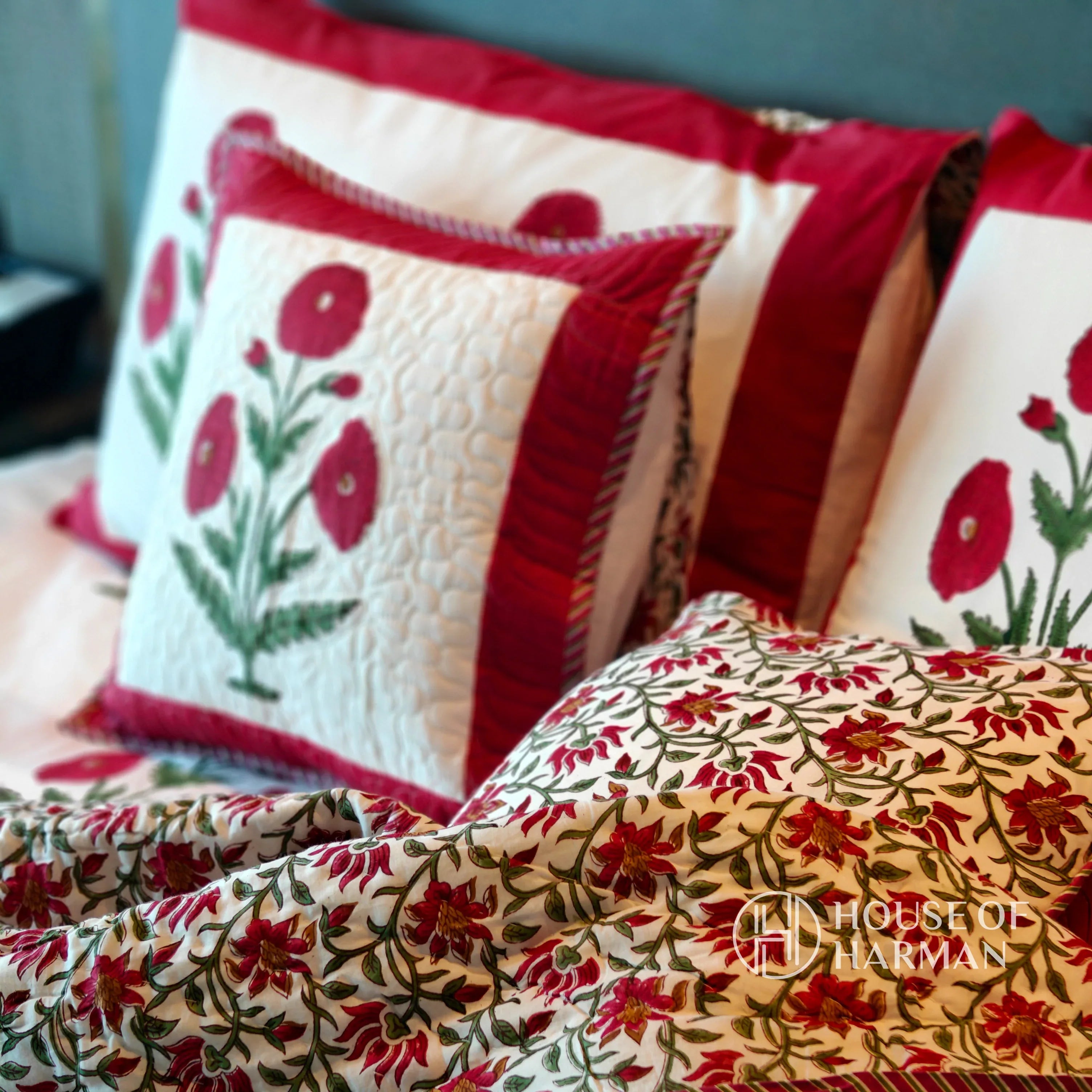 Red Wildpoppy Fields Quilt - HOUSE OF HARMAN
