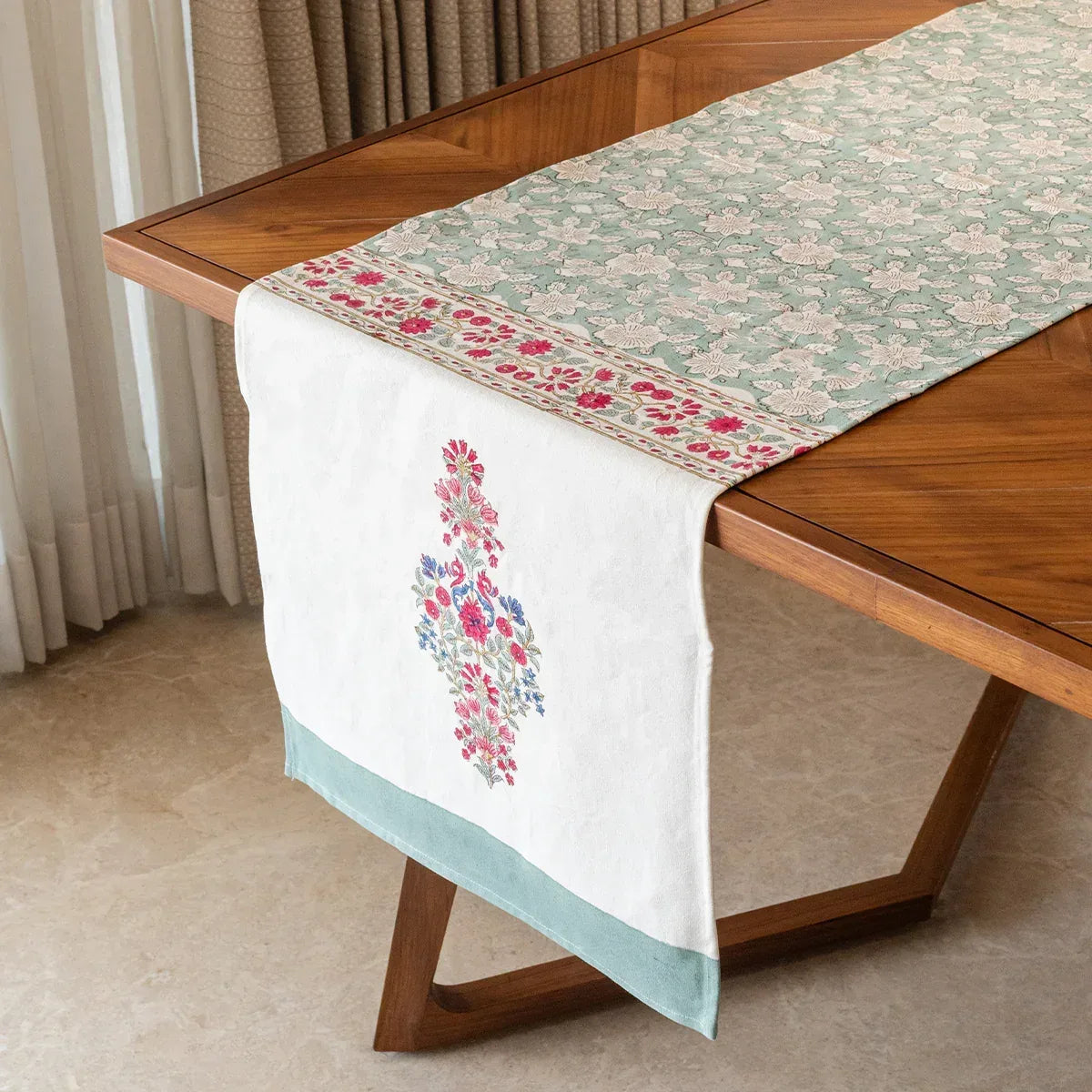 Earthy Floral Elegance Placemat & Runner Set - HOUSE OF HARMAN