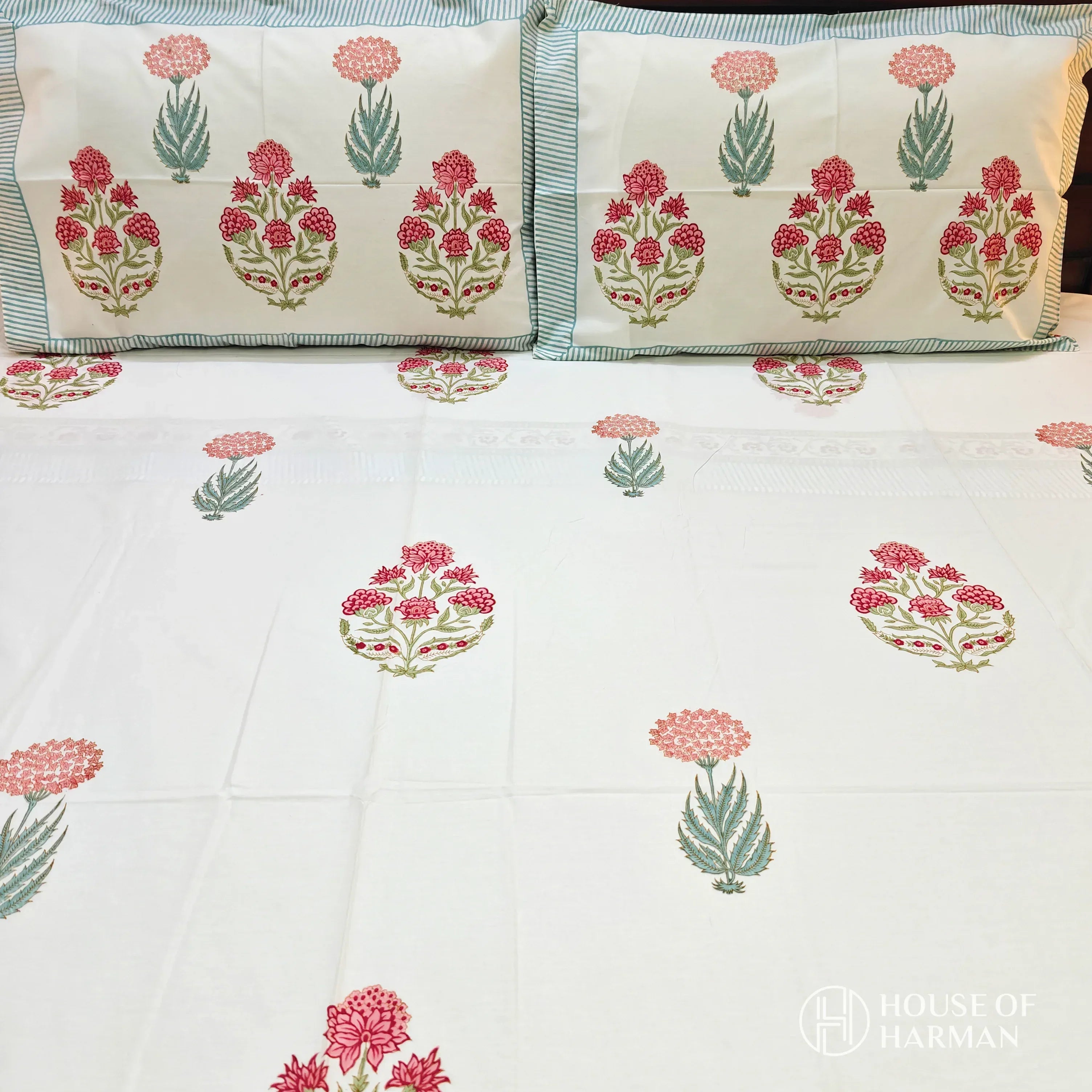 Crimson Carnation Symphony Bedsheet - HOUSE OF HARMAN