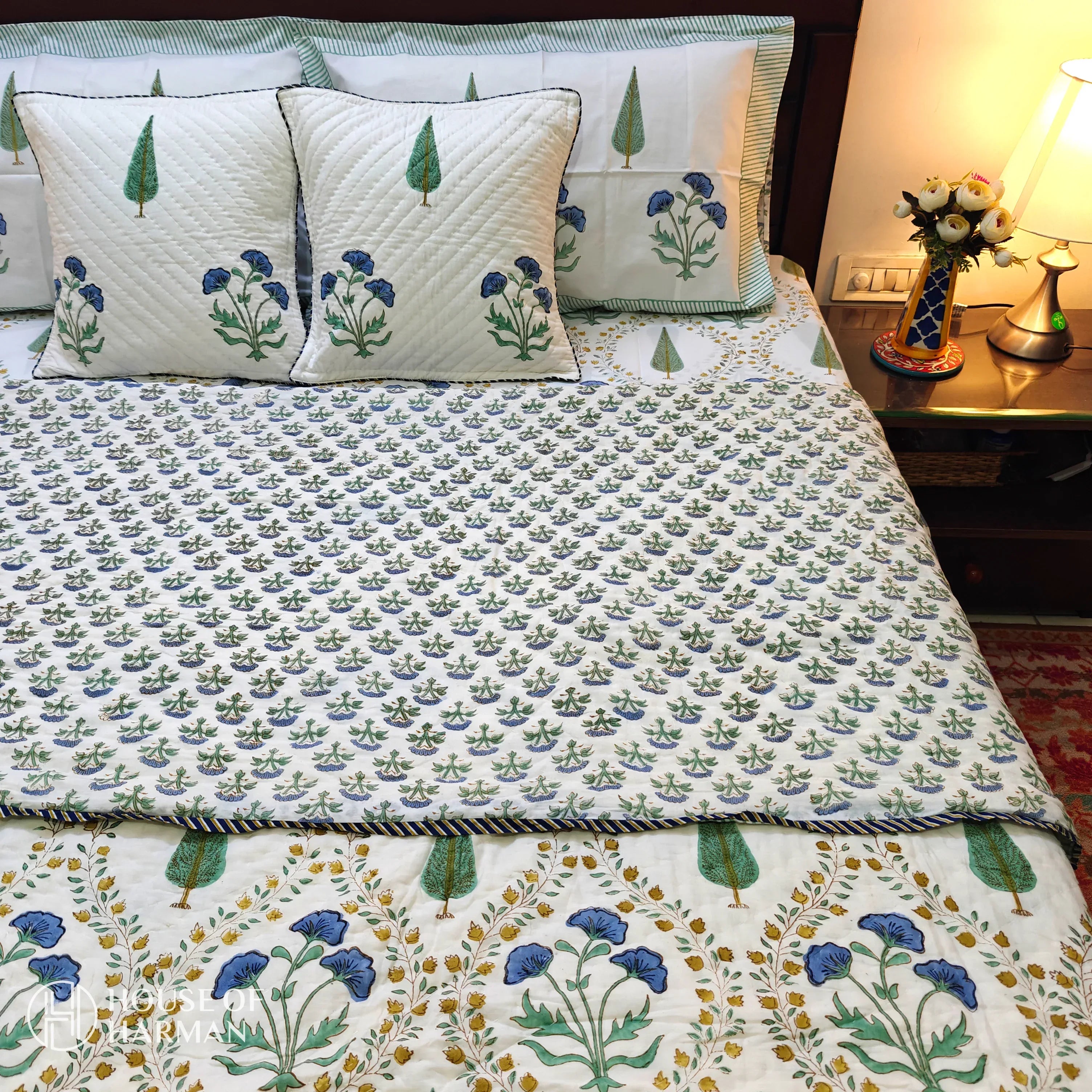 Sapphire Pine Floral Jaal Bedsheet and Quilt - HOUSE OF HARMAN