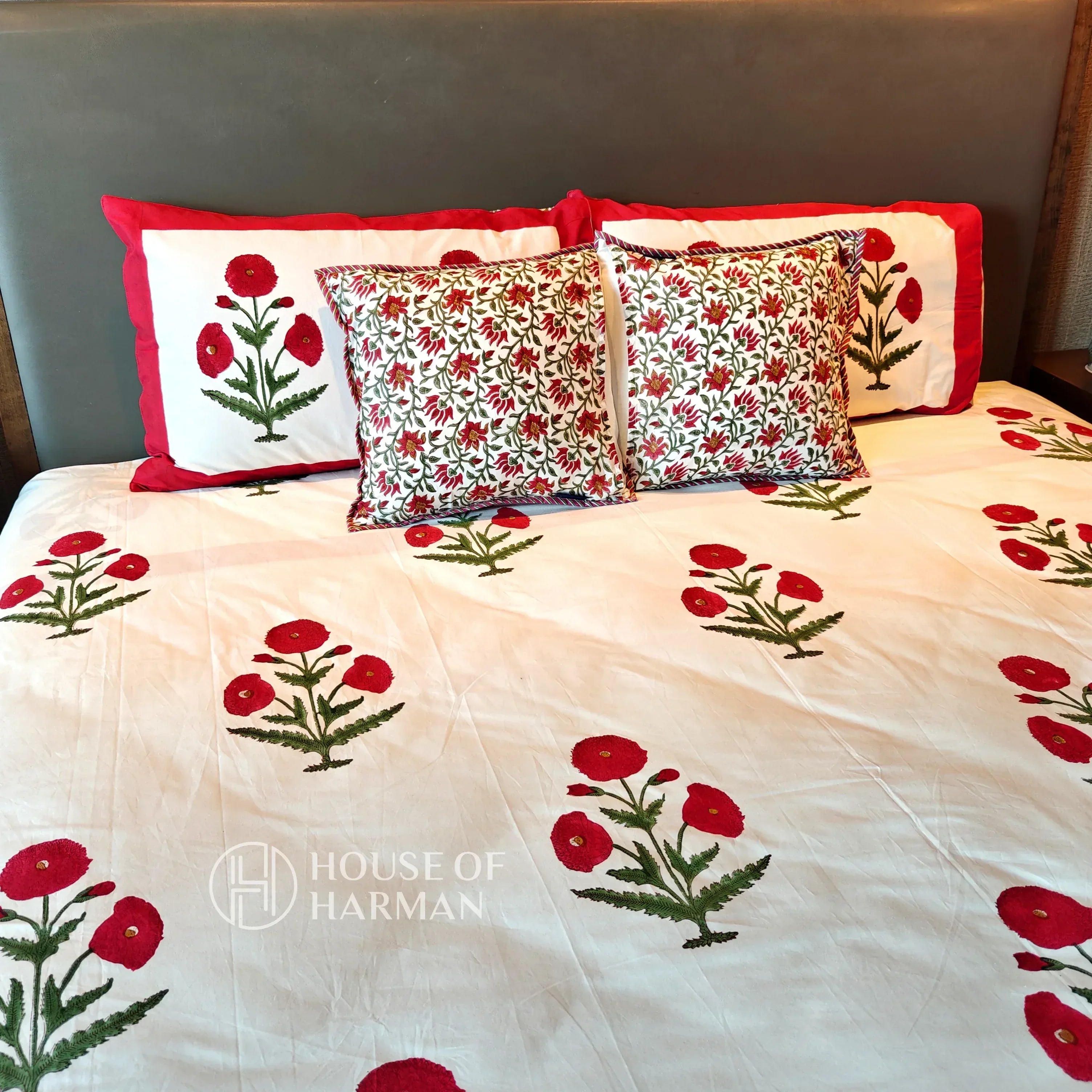Red Wildpoppy Fields Bedsheet - HOUSE OF HARMAN