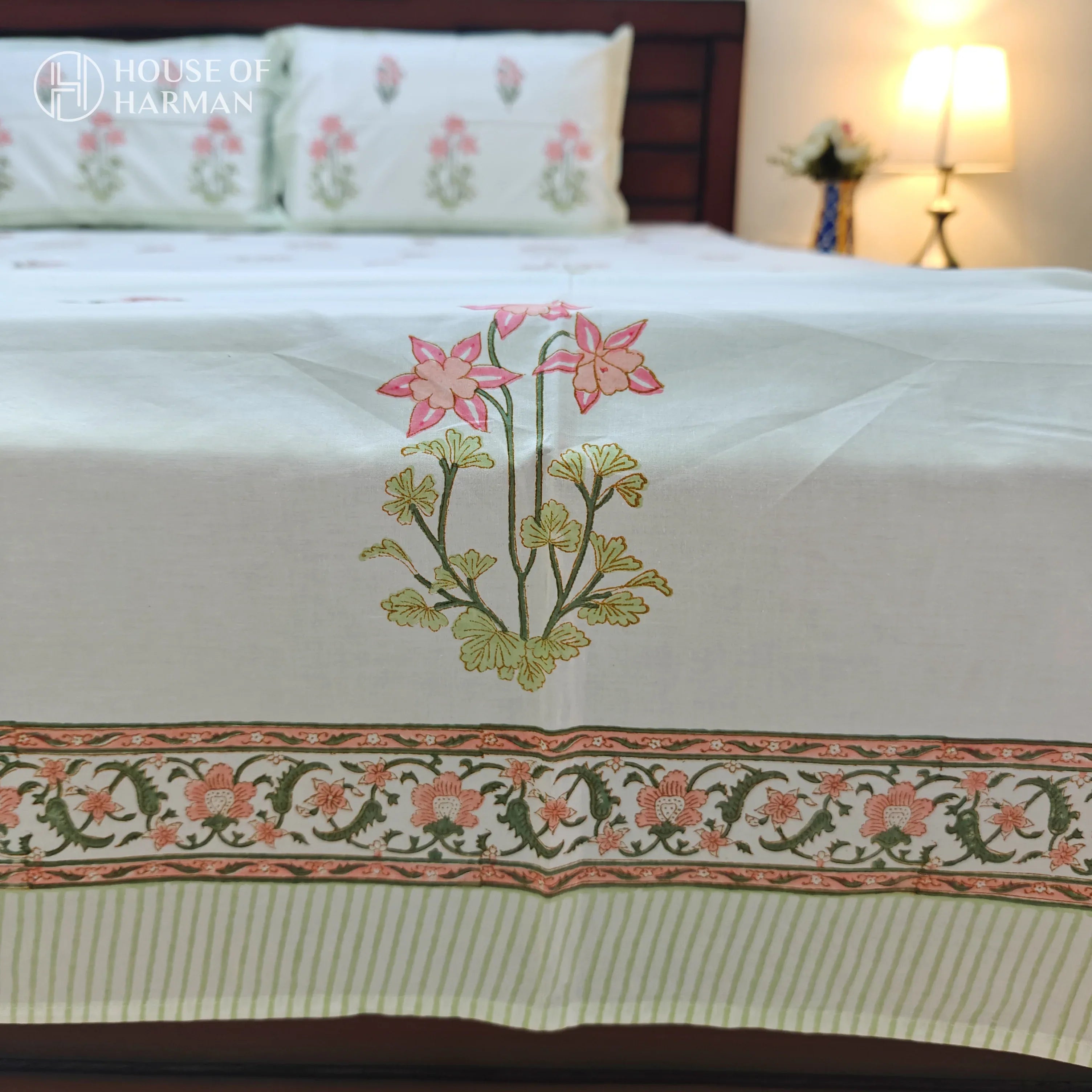 Floral Medley Dreams Bedsheet - HOUSE OF HARMAN