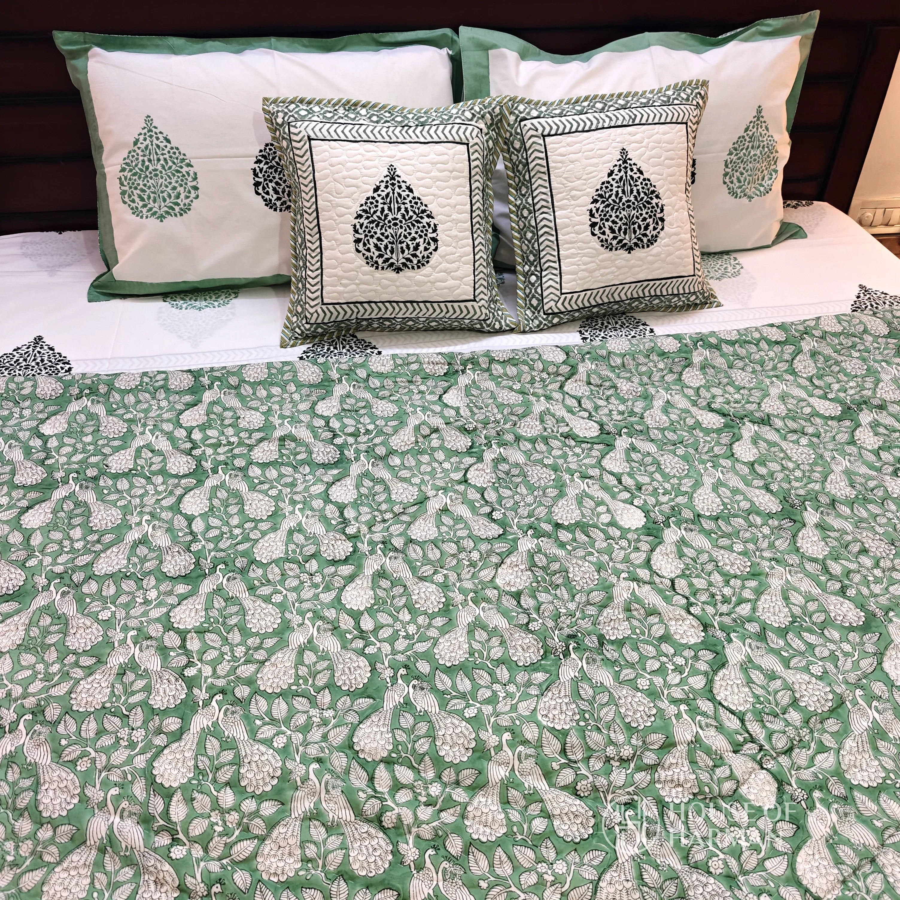 Emerald Spade Delight Quilt - HOUSE OF HARMAN