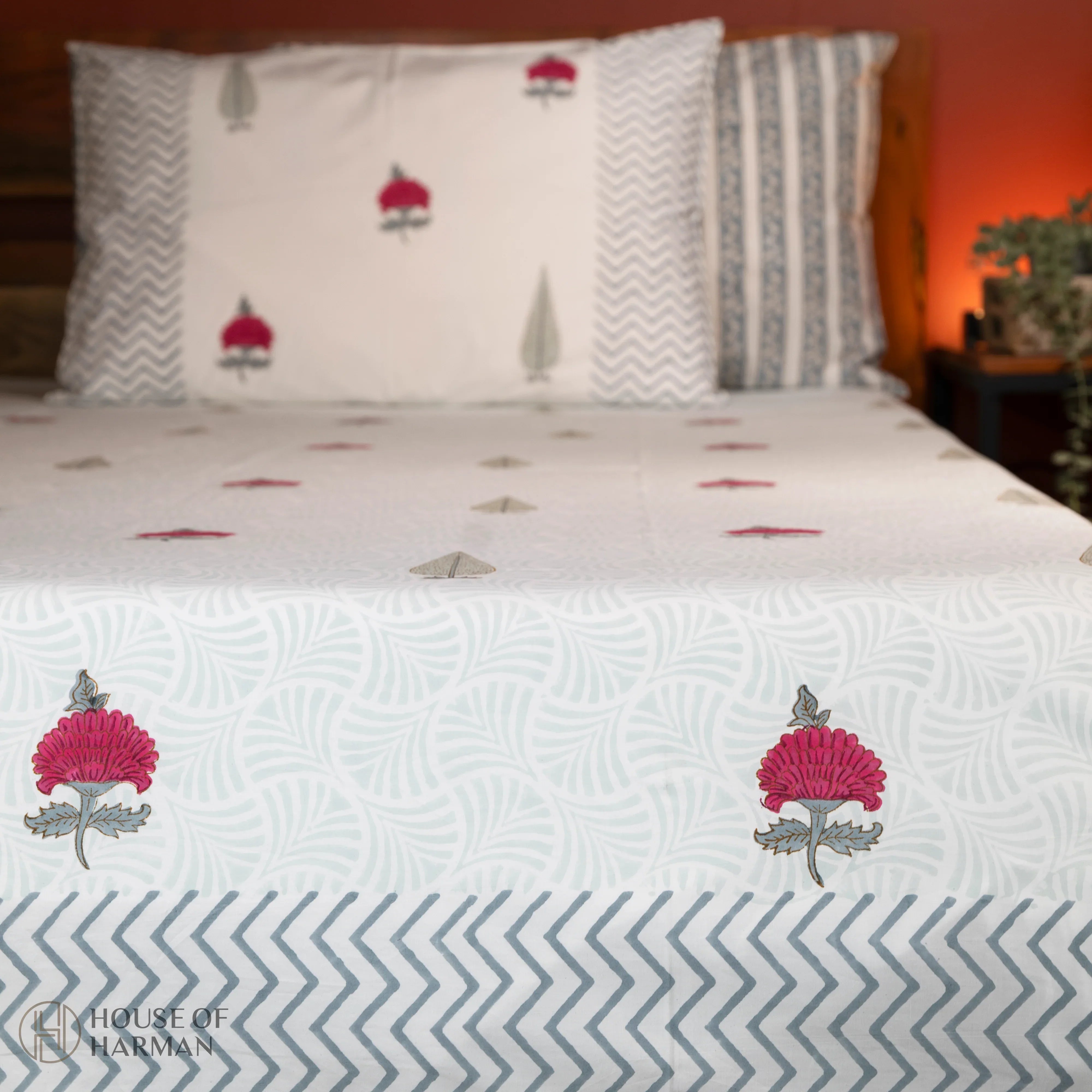 Floral Mirage Bedsheet - HOUSE OF HARMAN