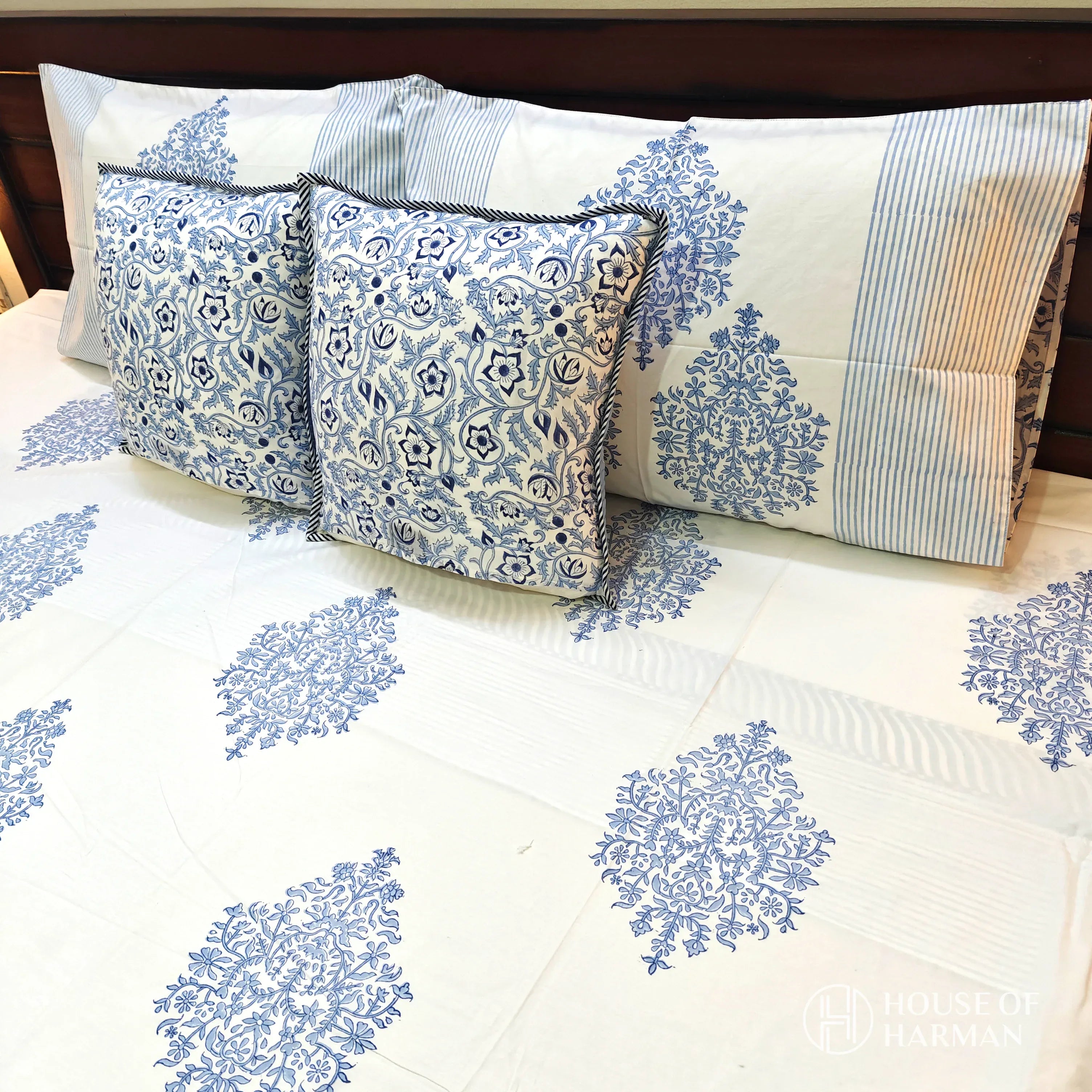 Bluebell Elegance Bedsheet - HOUSE OF HARMAN