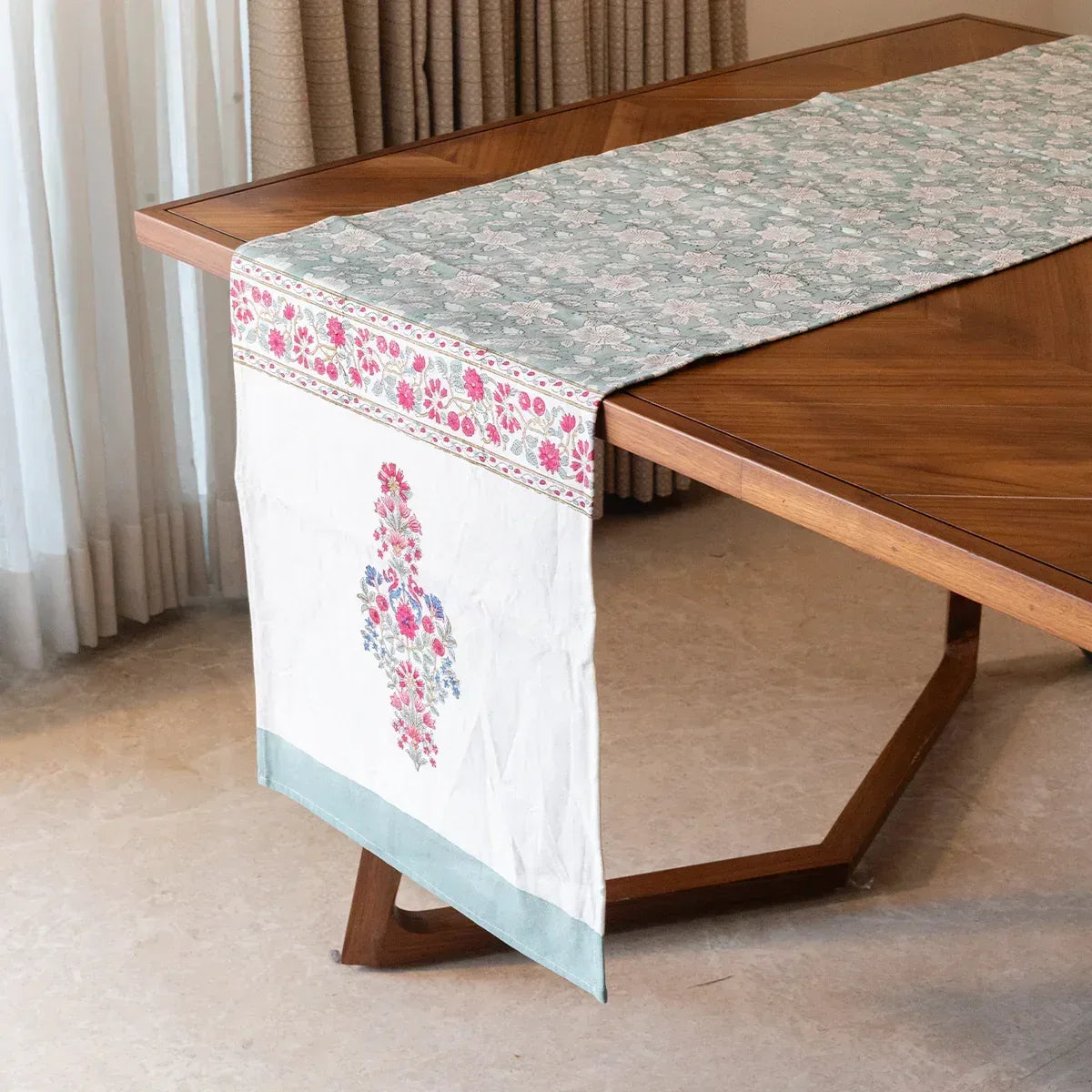 Earthy Floral Elegance Placemat & Runner Set - HOUSE OF HARMAN